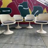 Set of 4 white swivel Tulip chairs, designer