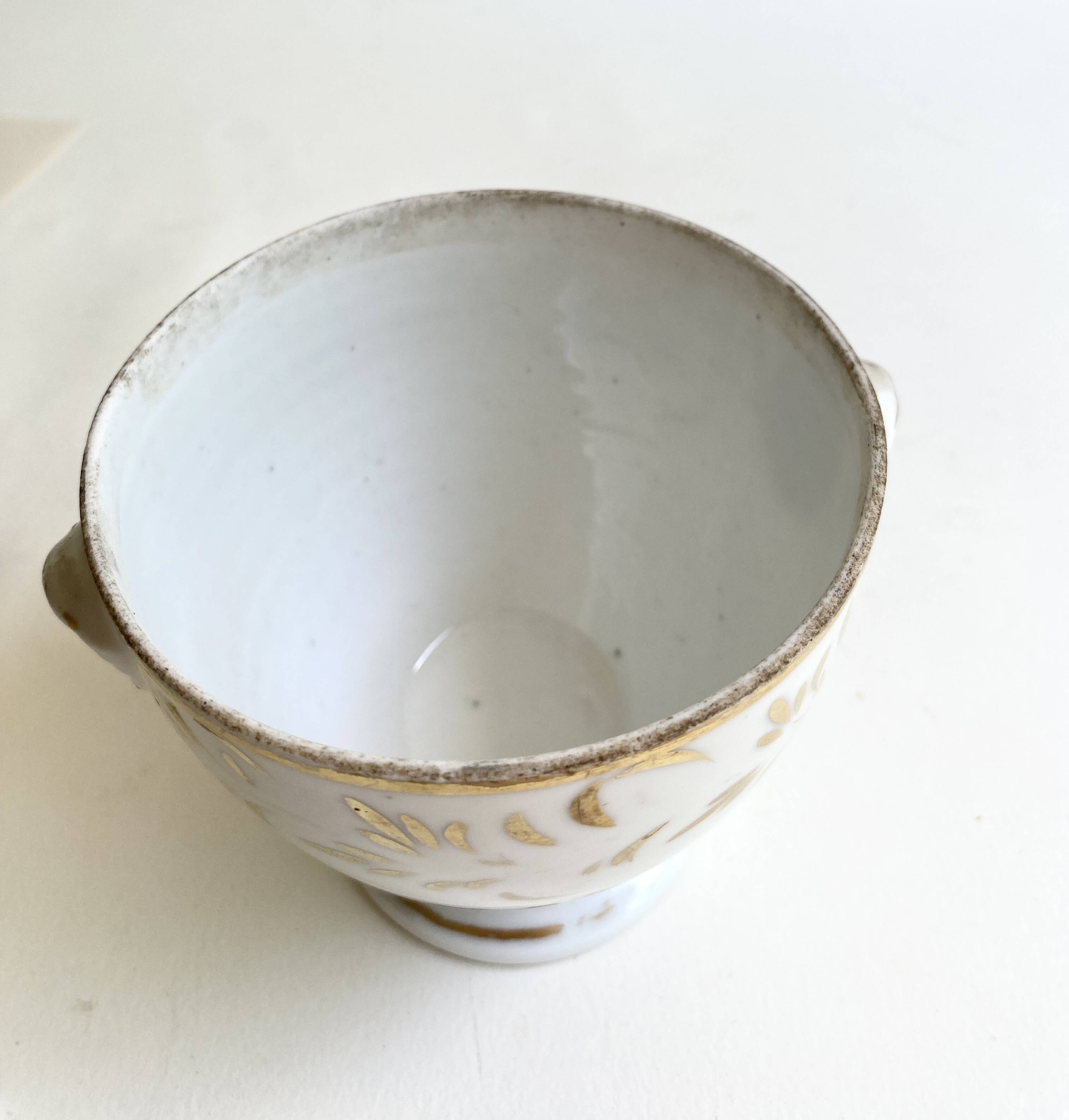 Pot céramique têtes antiques