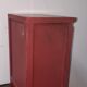 Armoirette chinoise en bois rouge