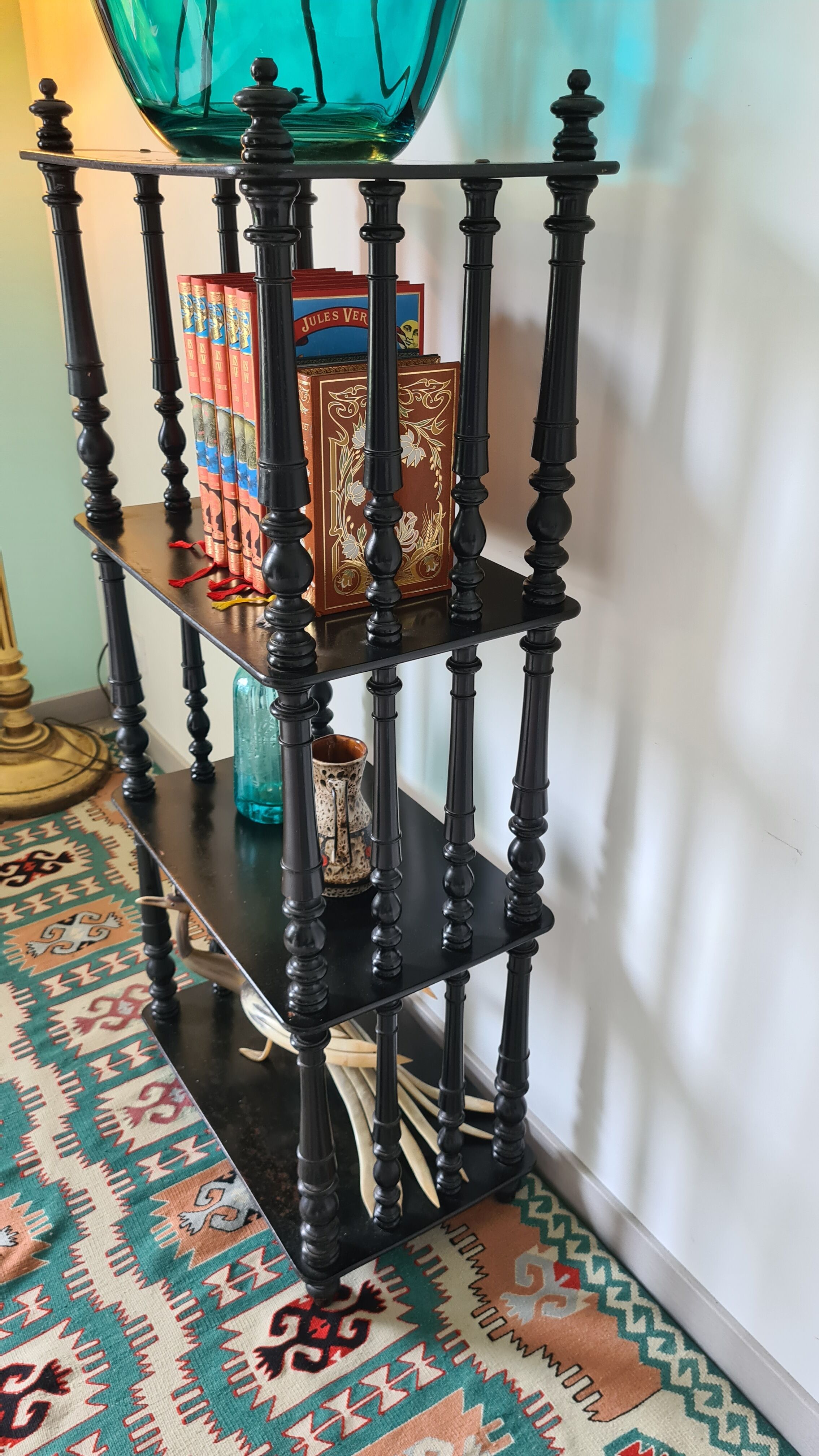 Etagère noir laqué style Napoléon