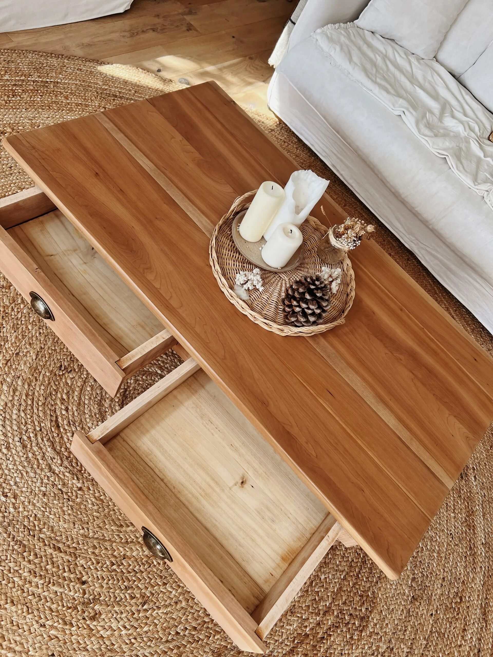 Coffee table in solid cherry wood