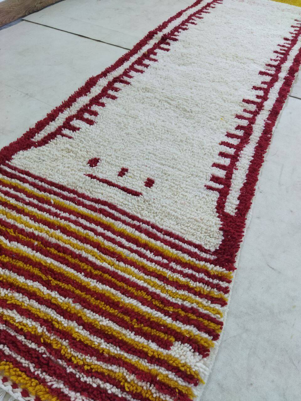 Handmade moroccan berber rug 317 x 80 cm