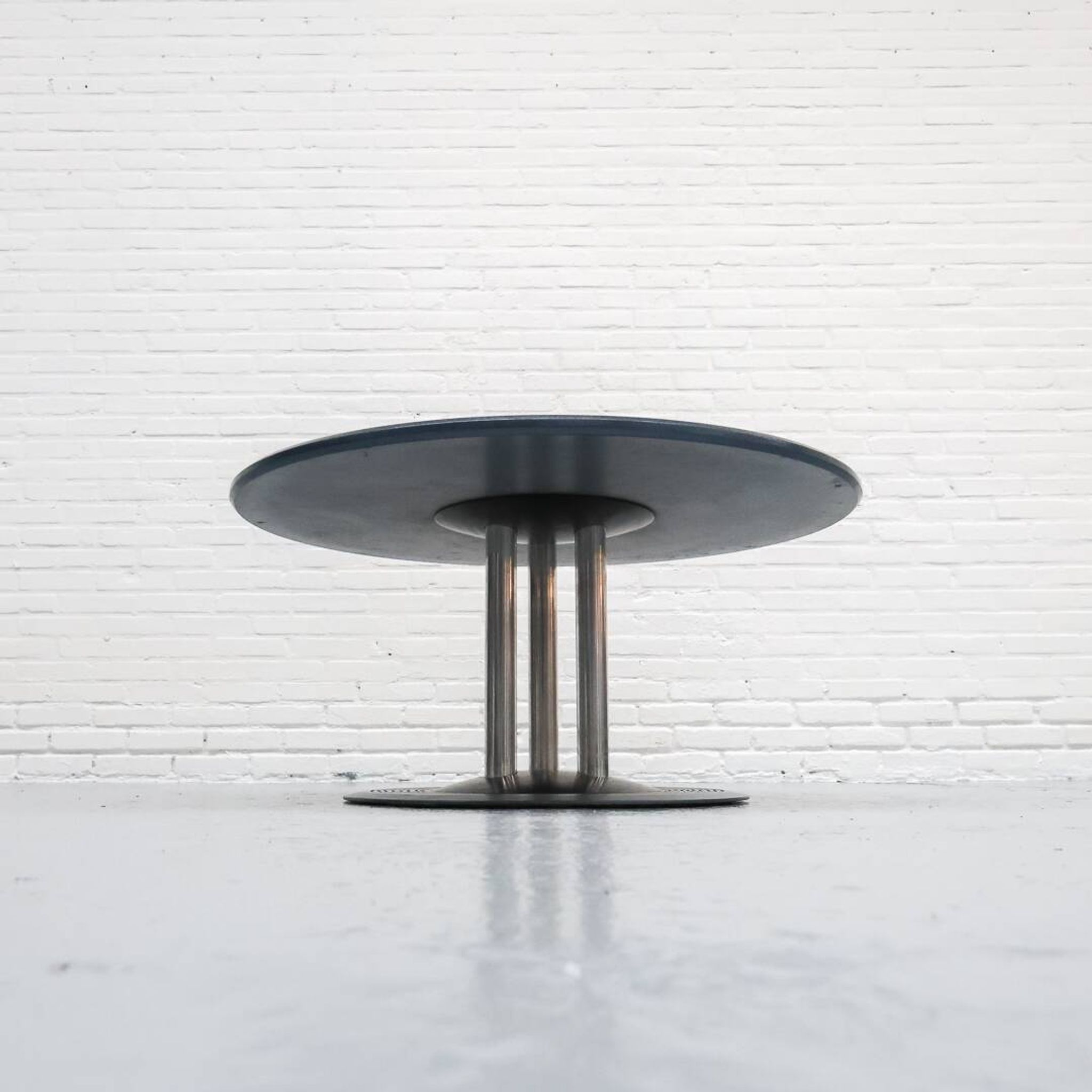 Table basse postmoderne Trias par Hugo de Ruiter pour Leolux 1980