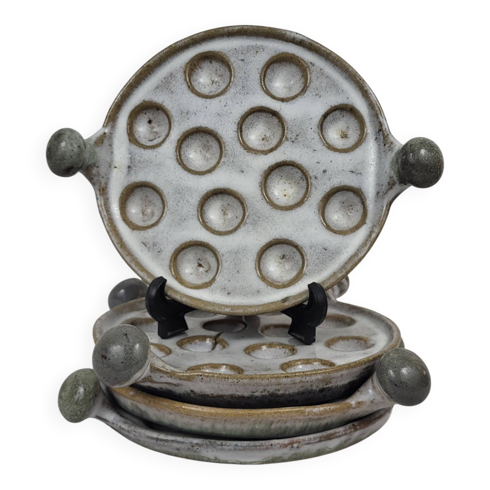 4 stoneware snail plates