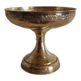 Coupe à pied laiton repoussé