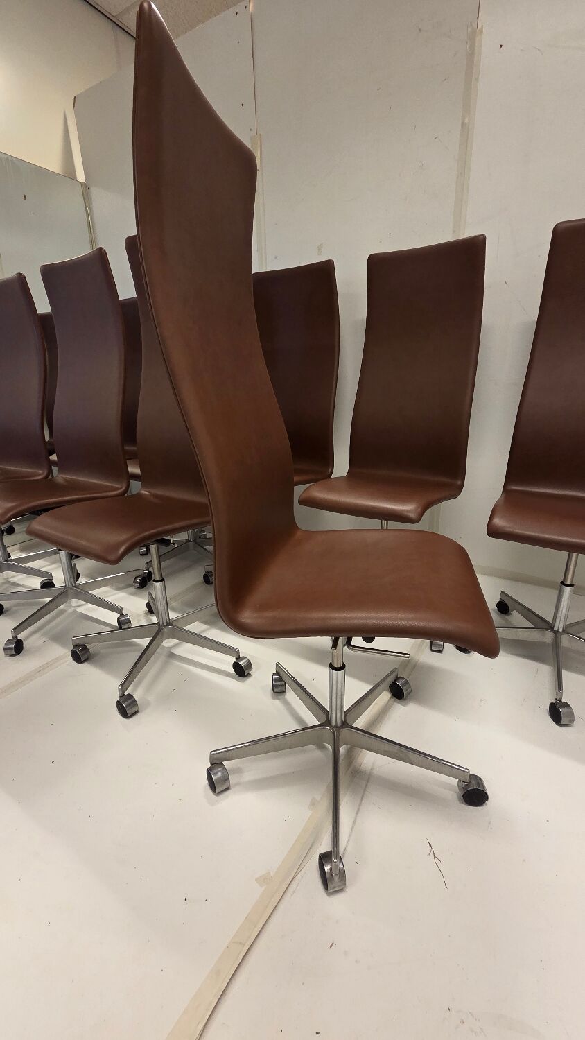 Chaise Oxford à dossier haut par Arne Jacobsen pour Fritz Hansen