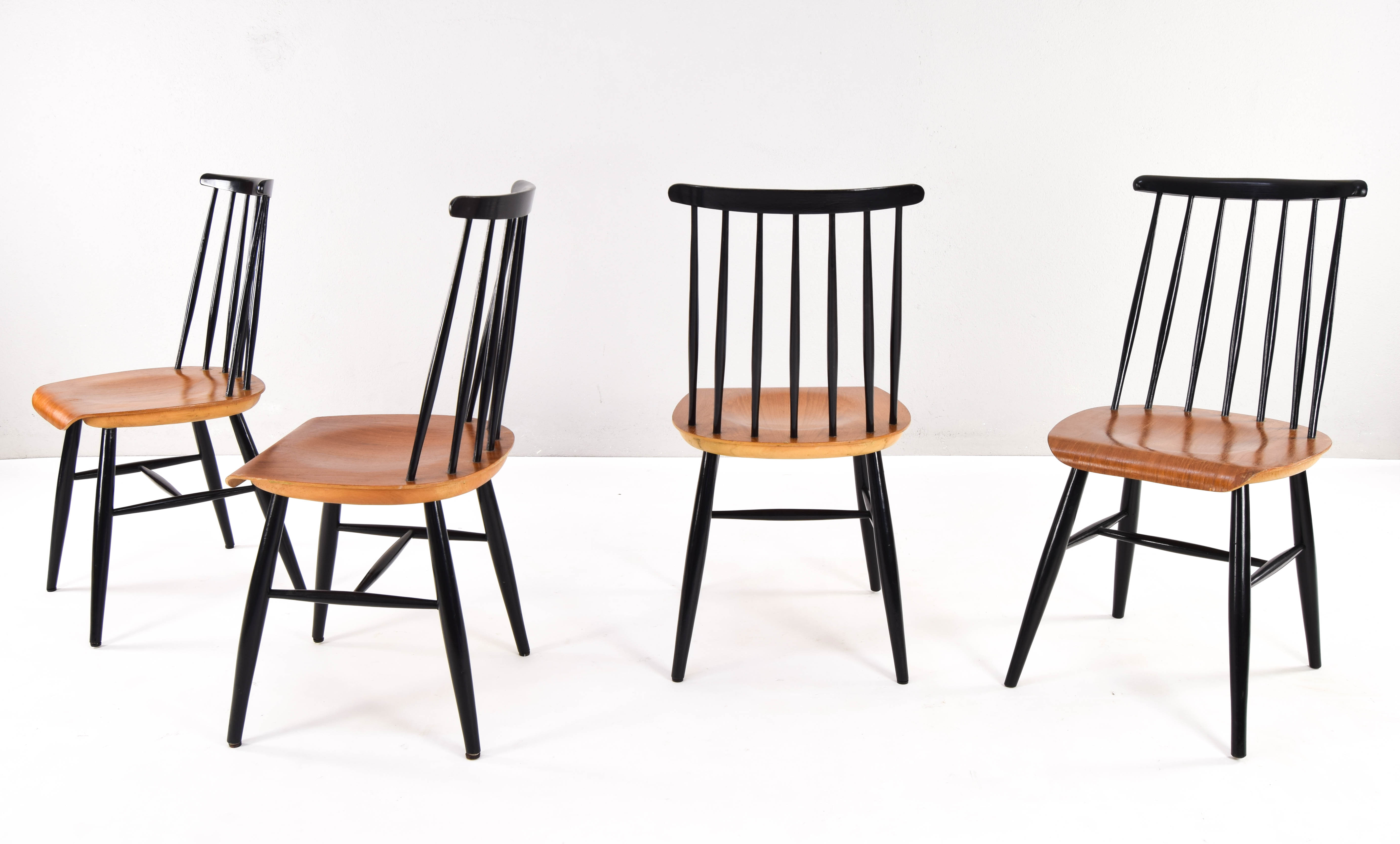 Four Mid Century Scandinavian Modern Fanett Dining Chairs by Ilmari Tapiovaara