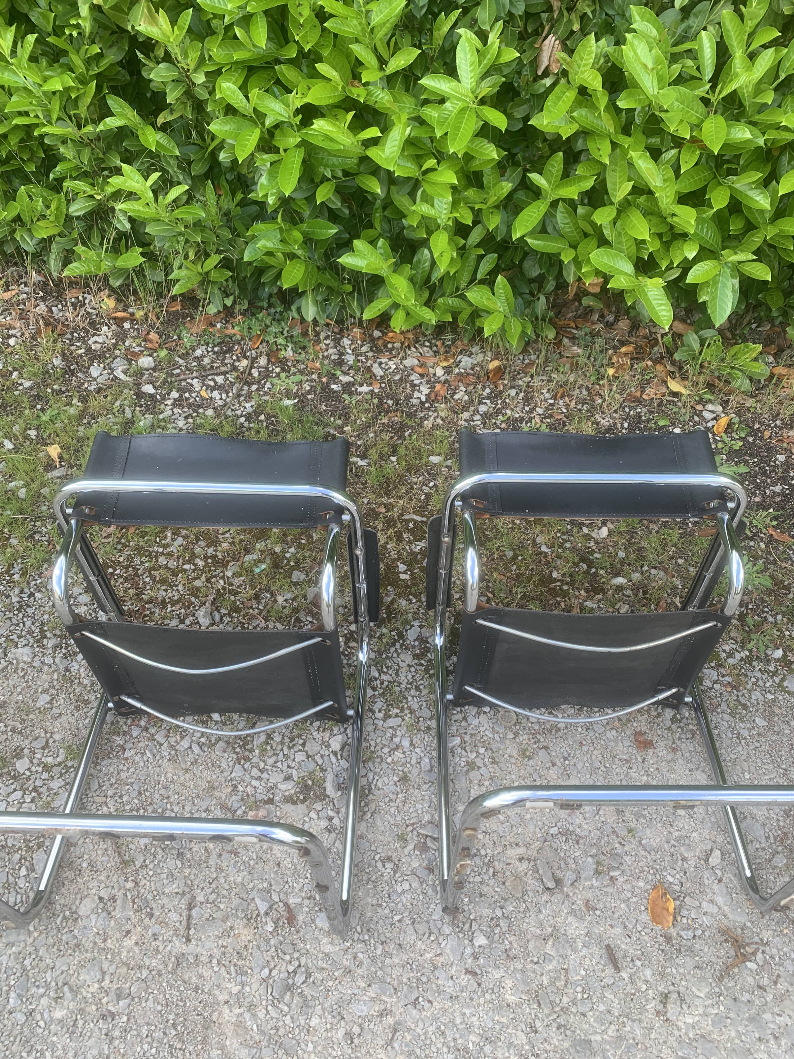 Paire de fauteuils style matteo Grassi MG5