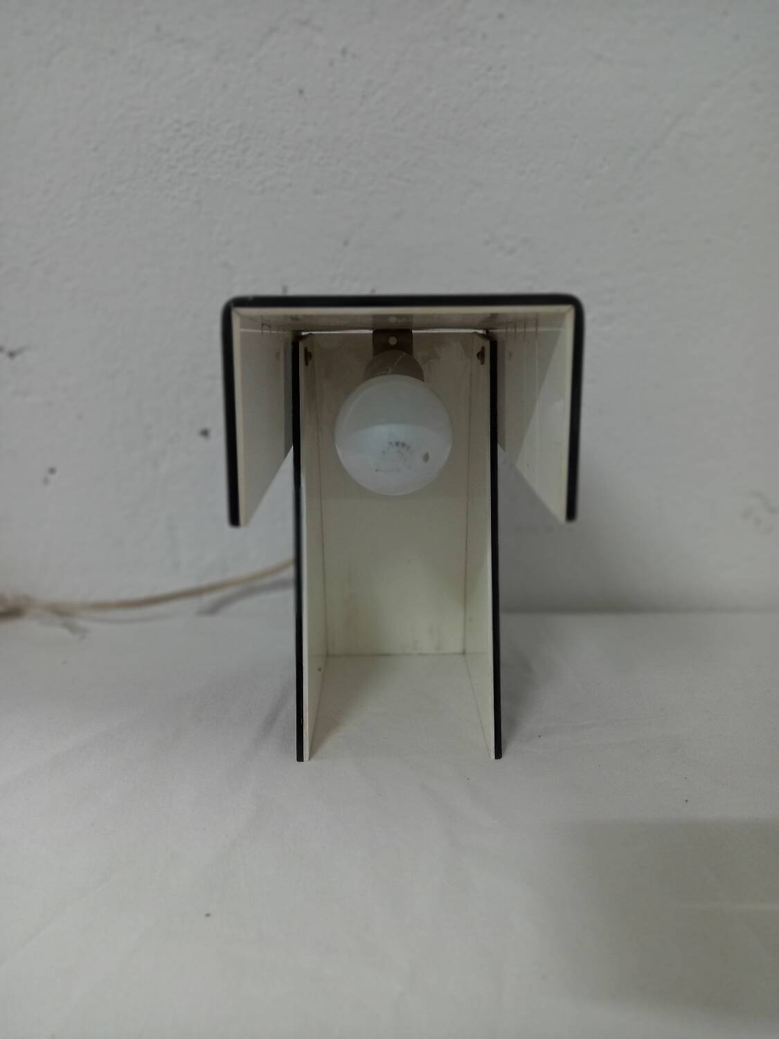 Table lamp plastic 70s brown