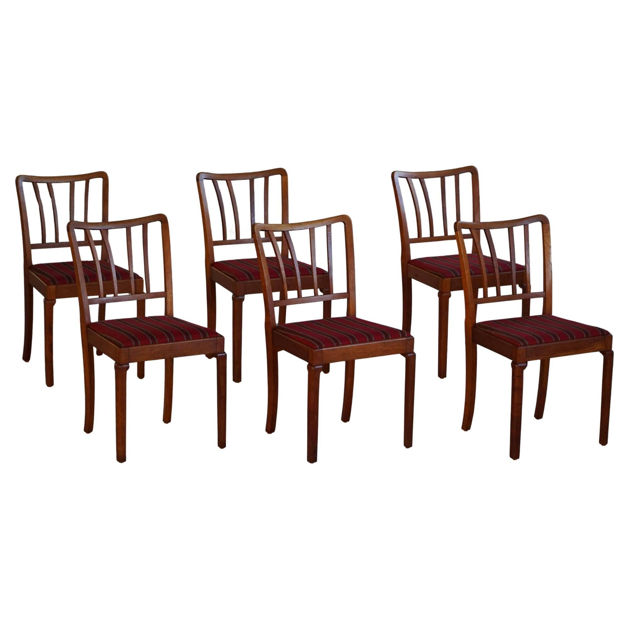 Set of 6 classic modern Danish dining chairs, in oak with upholstered seats, 1950s.