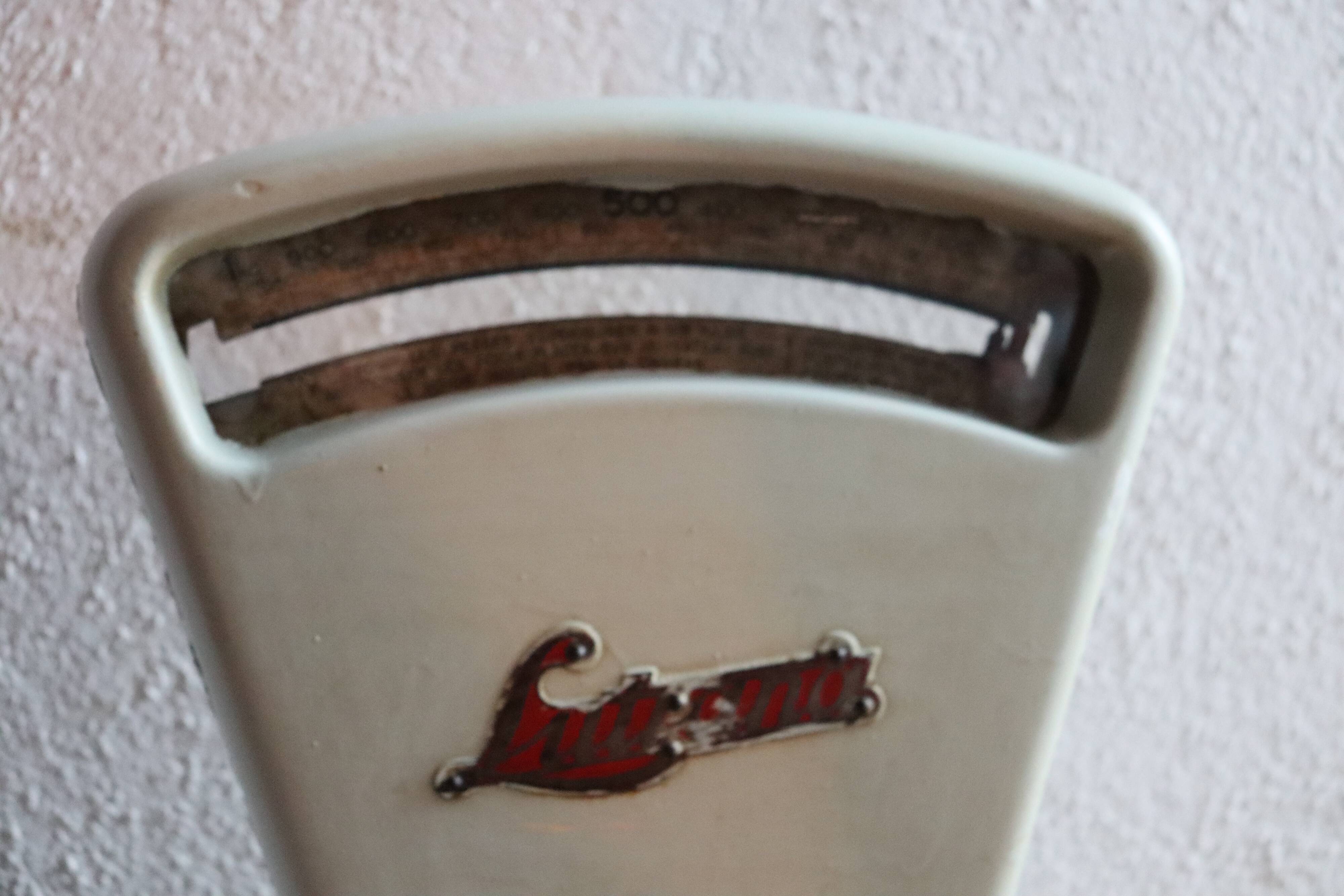 Grocer's balance Lutrana