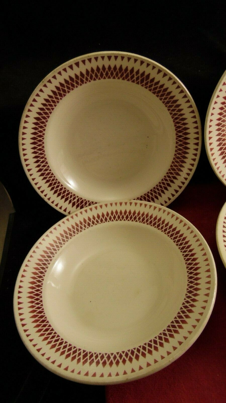 Service of 6 hollow plates in Faince of Badonviller decoration of red bevels