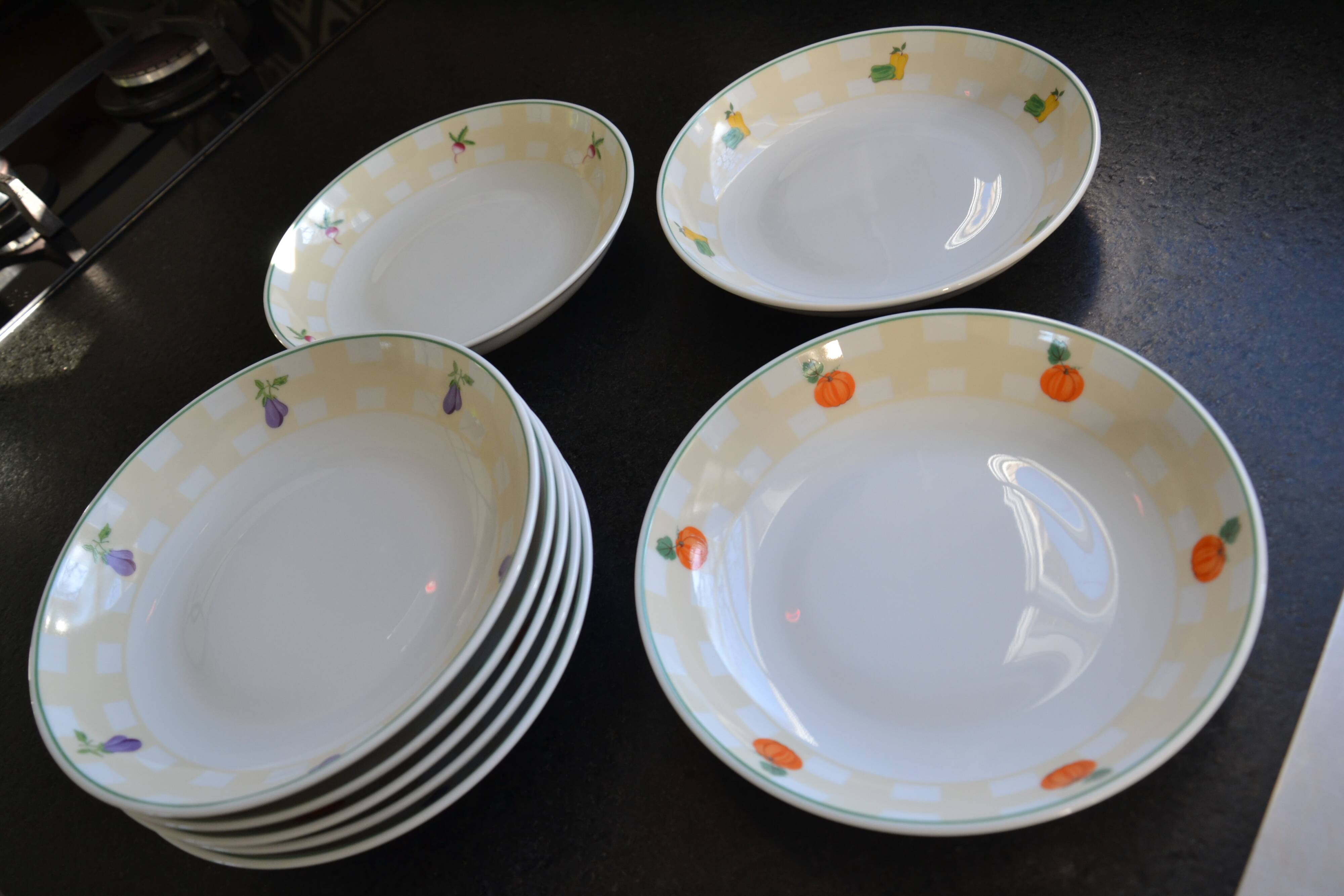 8 Guy Degrenne plates, “sweet and salty” model