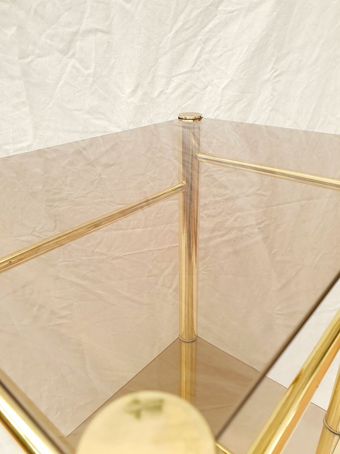 Sellette métal doré verre fumé
