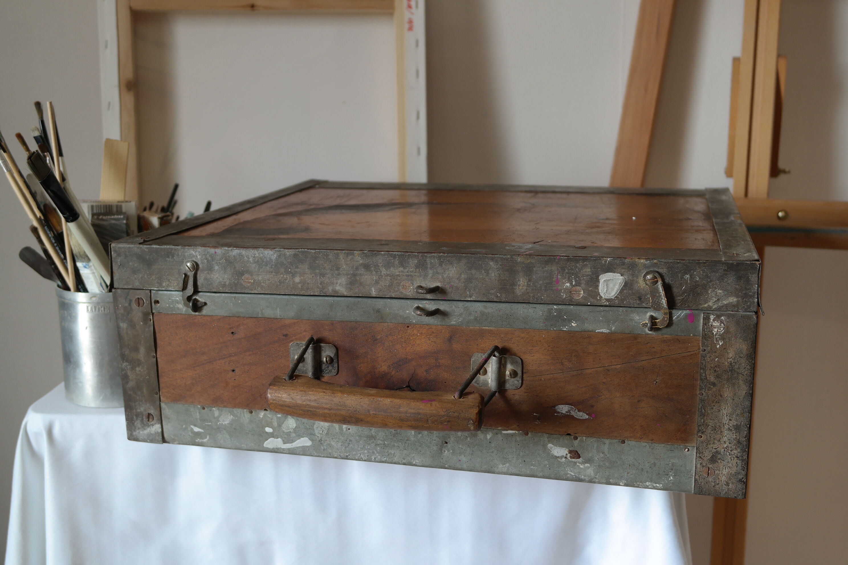 Painter's case in walnut and metal early XX