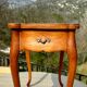 Petite table volante de style Louis XV Époque XX eme siècle