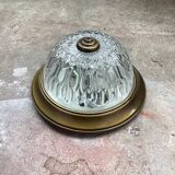 Plafonnier en laiton et verre moulé ancien