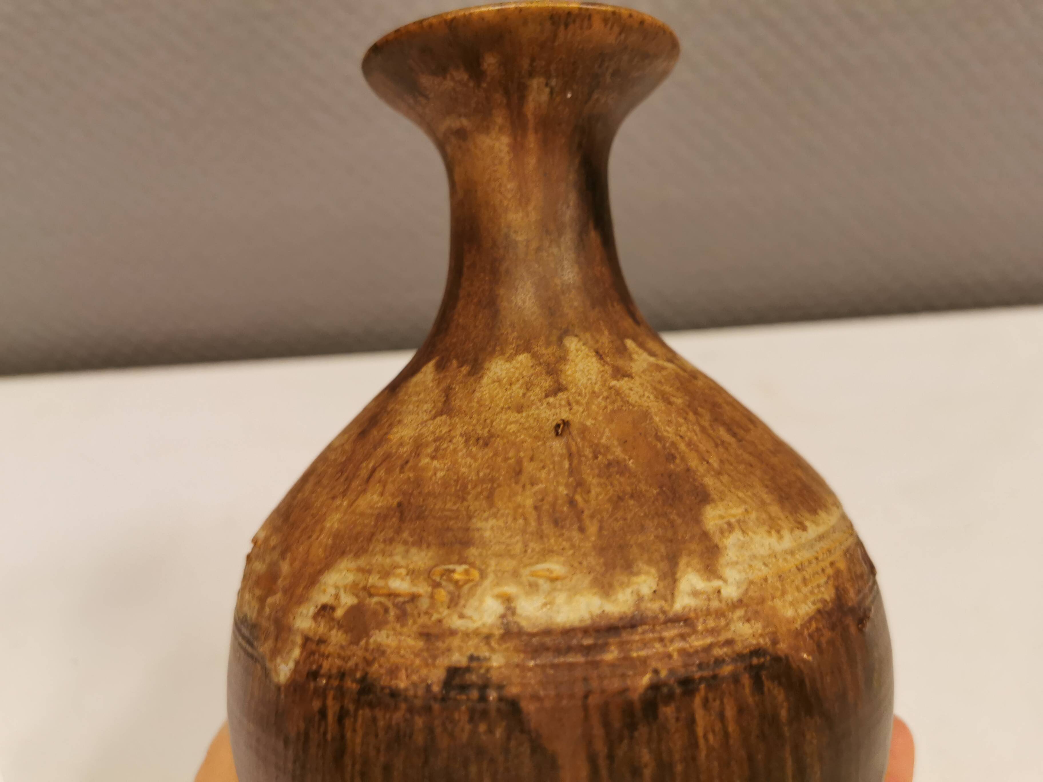 Ceramic vase in earthy/brownish/beige colours and tones. Judi Art, Denmark 1970s