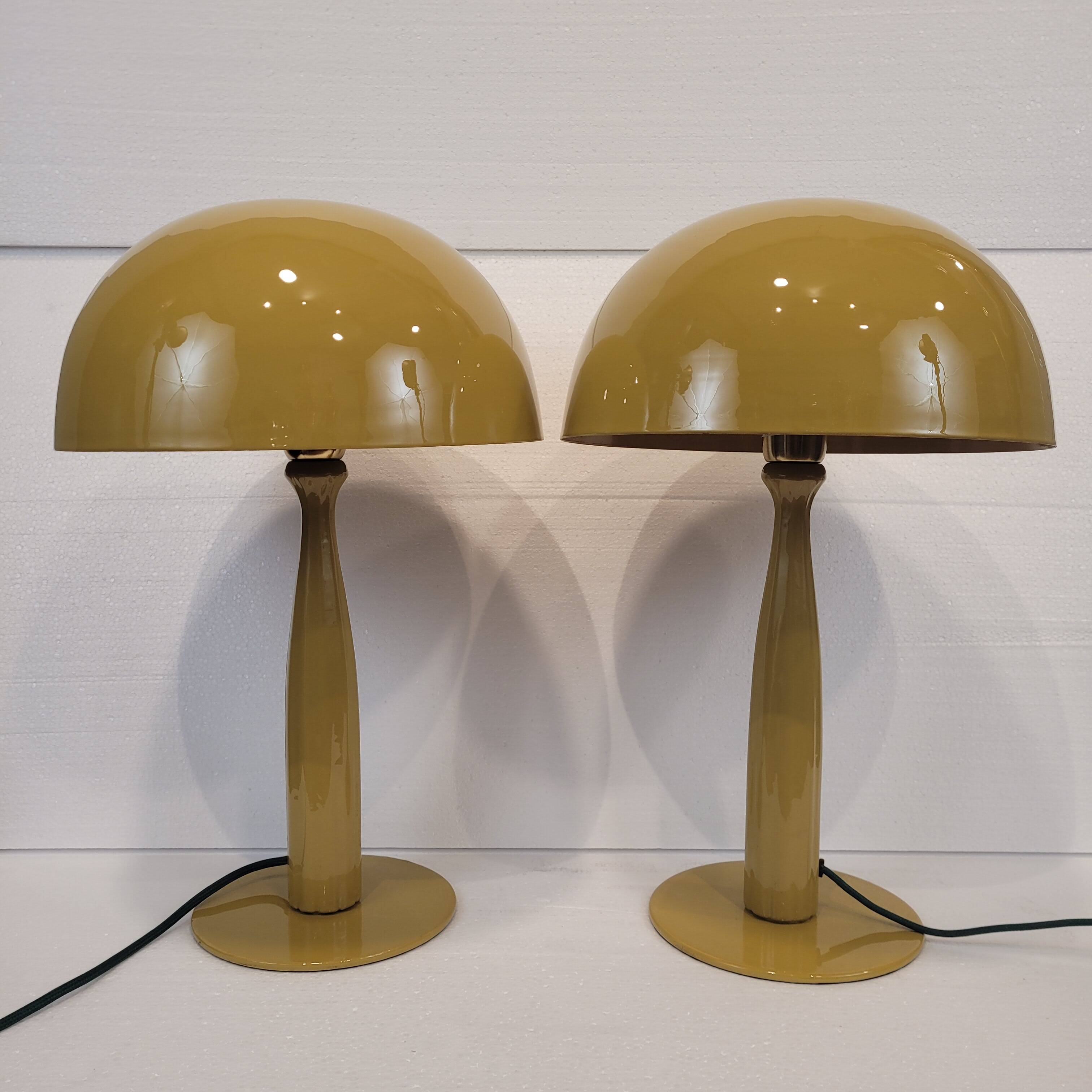 Pareja table lamps, Metal, Color mostaza, s. XXI – France
