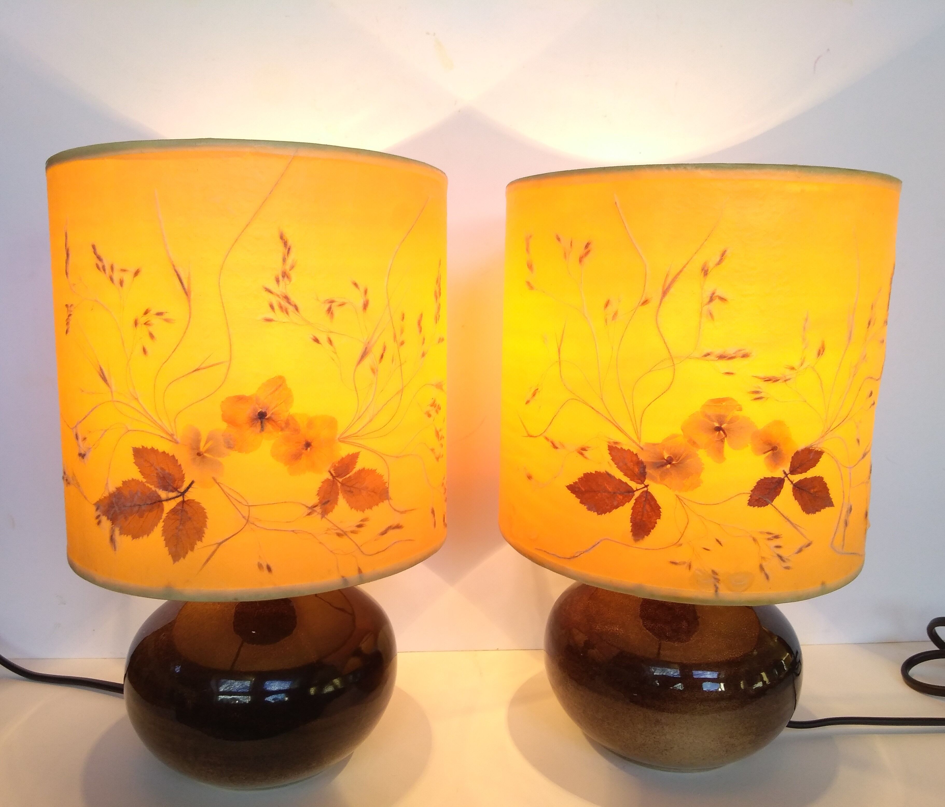 Paire de lampes en grès 70 abat-jour inclusion fleurs séchées