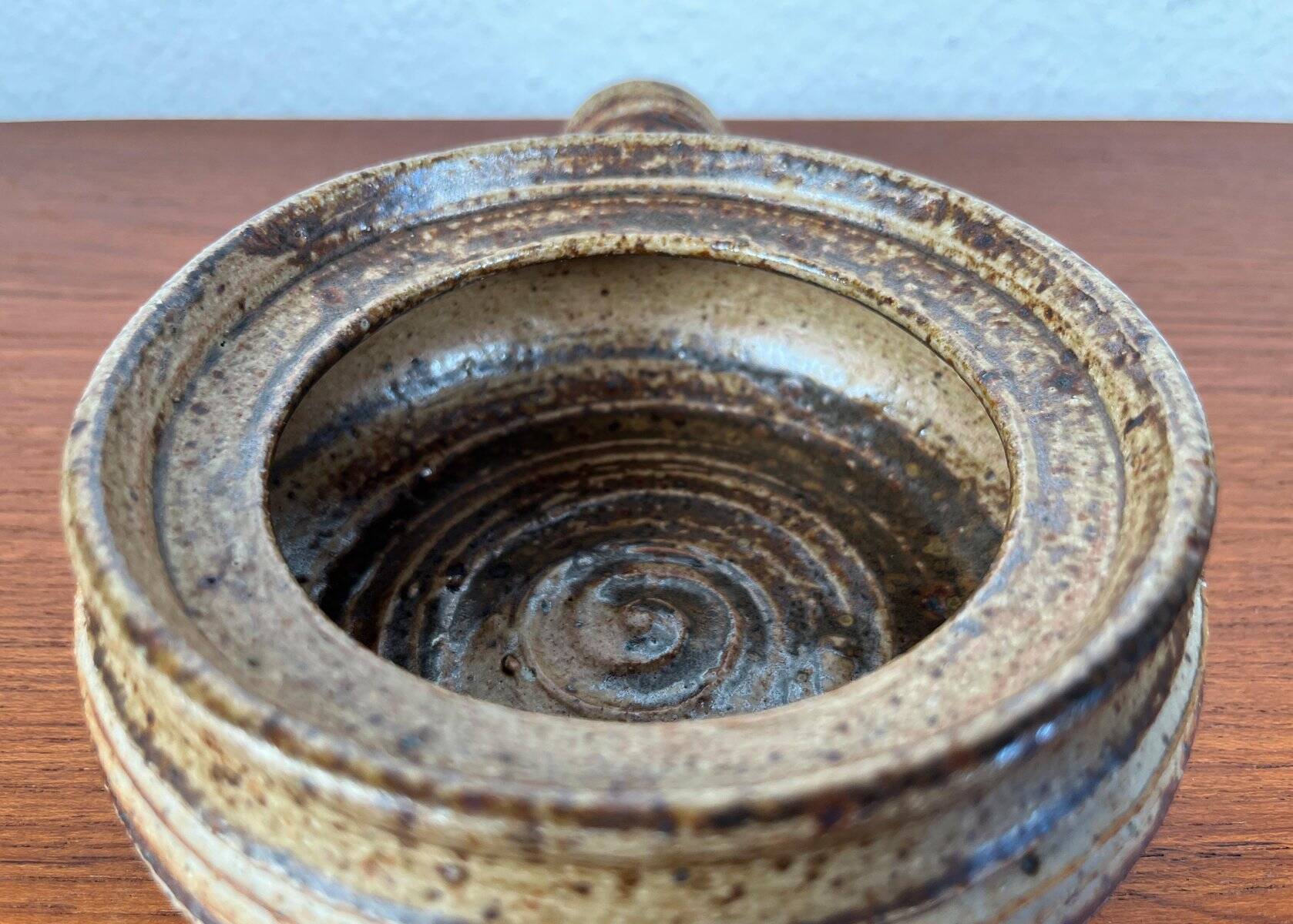 Danish studio pottery bowl from the mid-century by Tue Poulsen for Tue Keramik, 1960s.