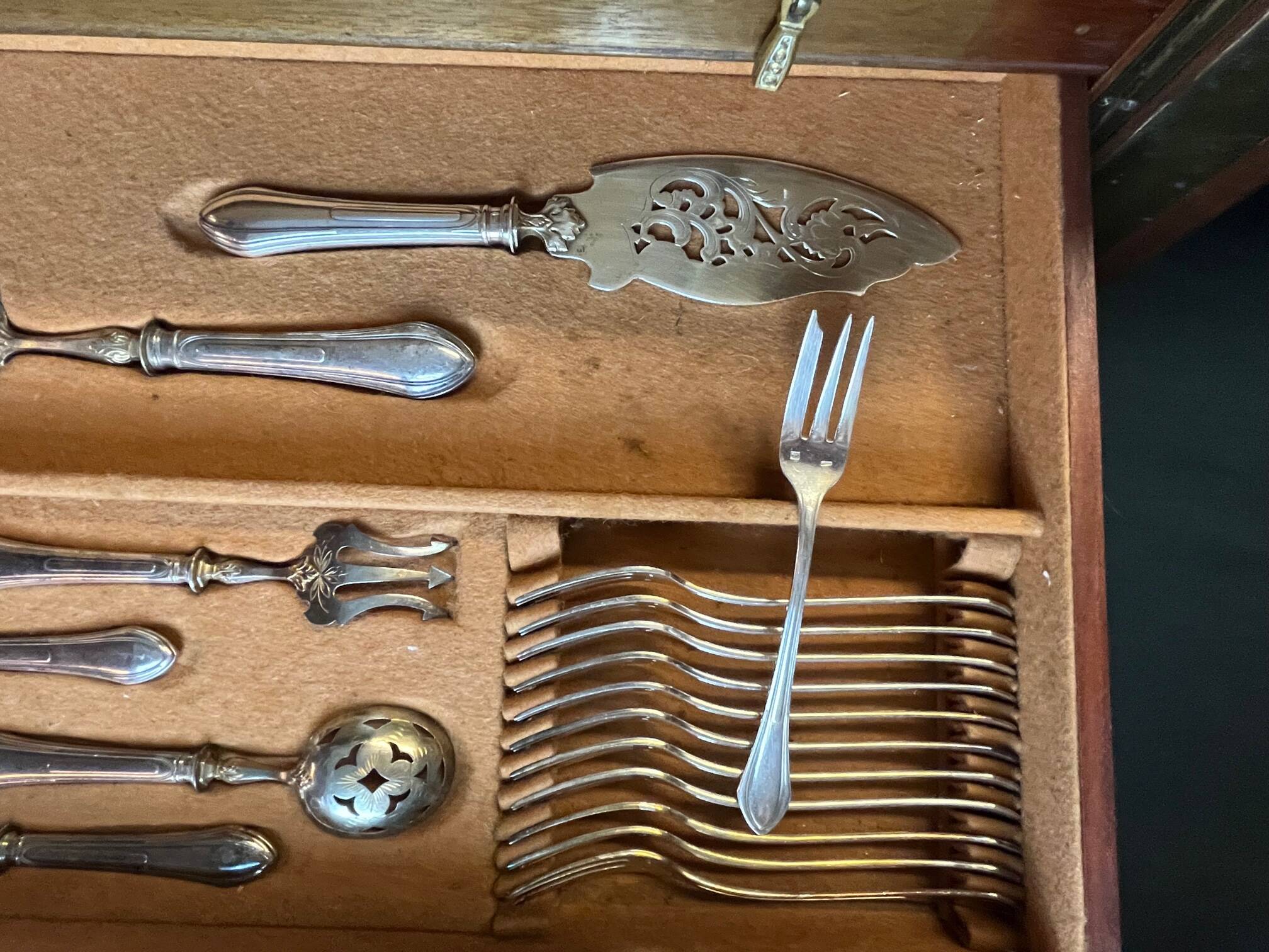 Art Deco important silver-plated metal cutlery set with wooden box Perrin early 20th century