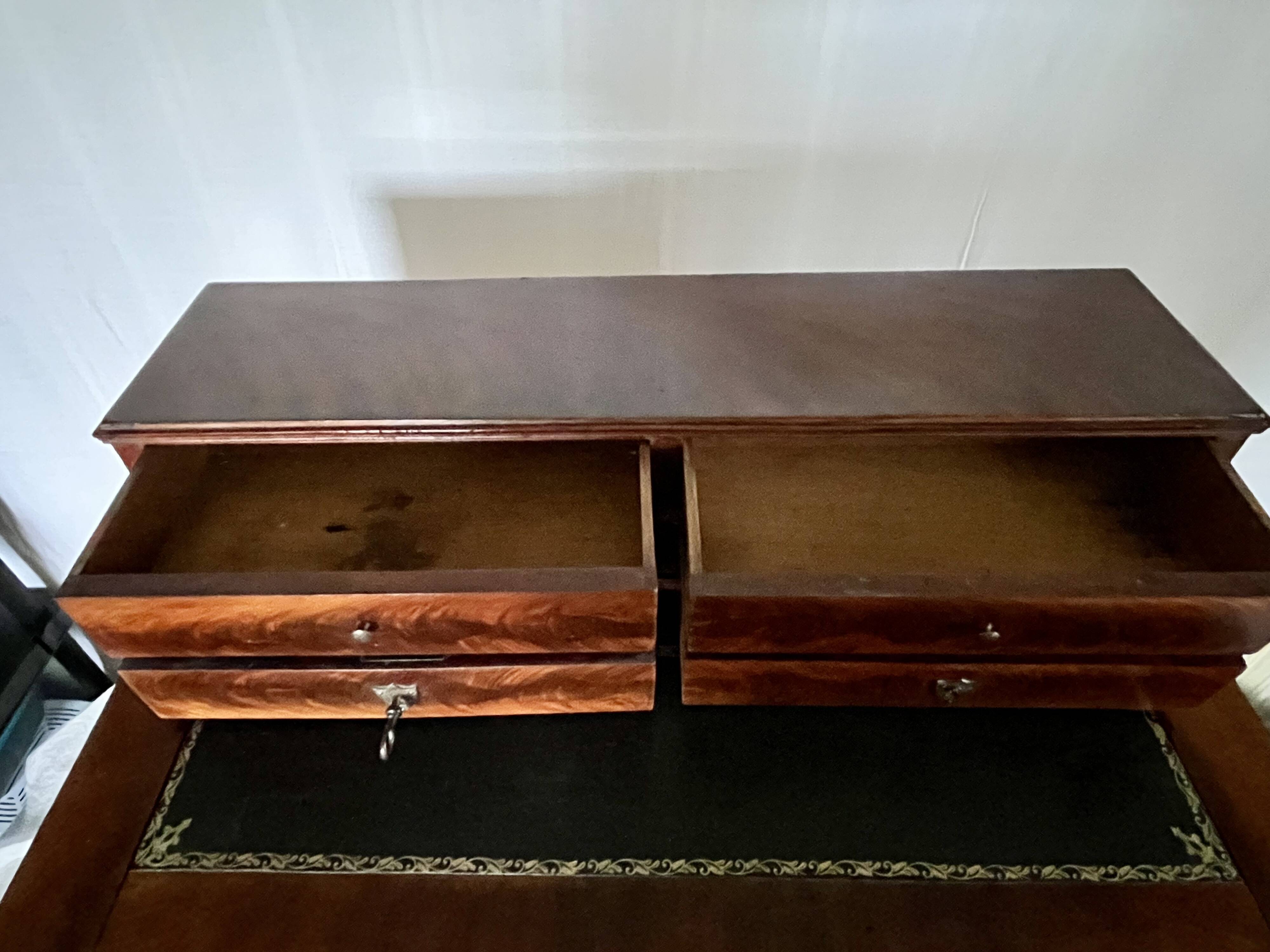 Bureau a gradins style louis philippe, acajou