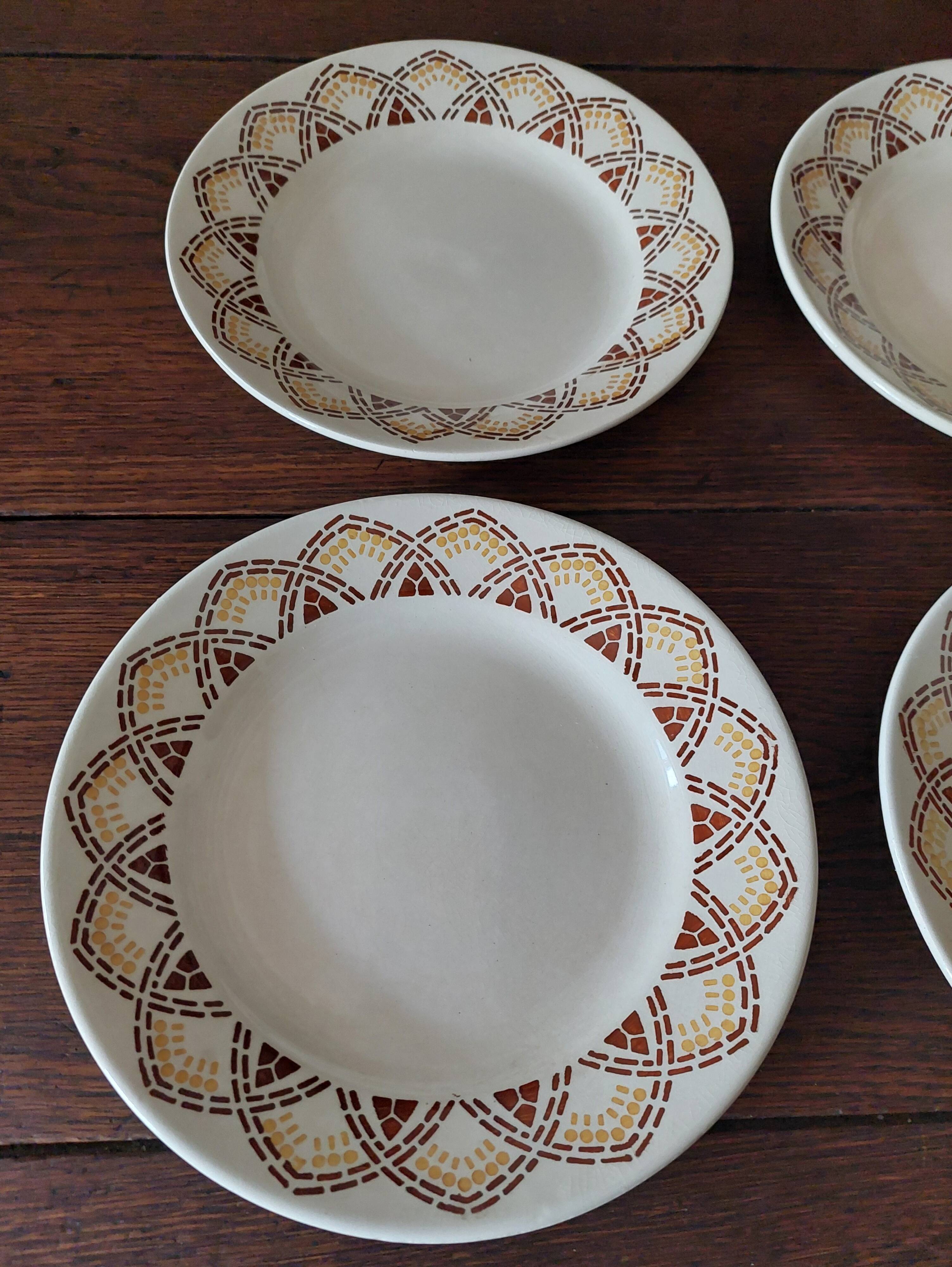 Flat plates set of four HBC Choisy le Roi Elianne decor