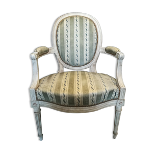Fauteuil médaillon style Louis