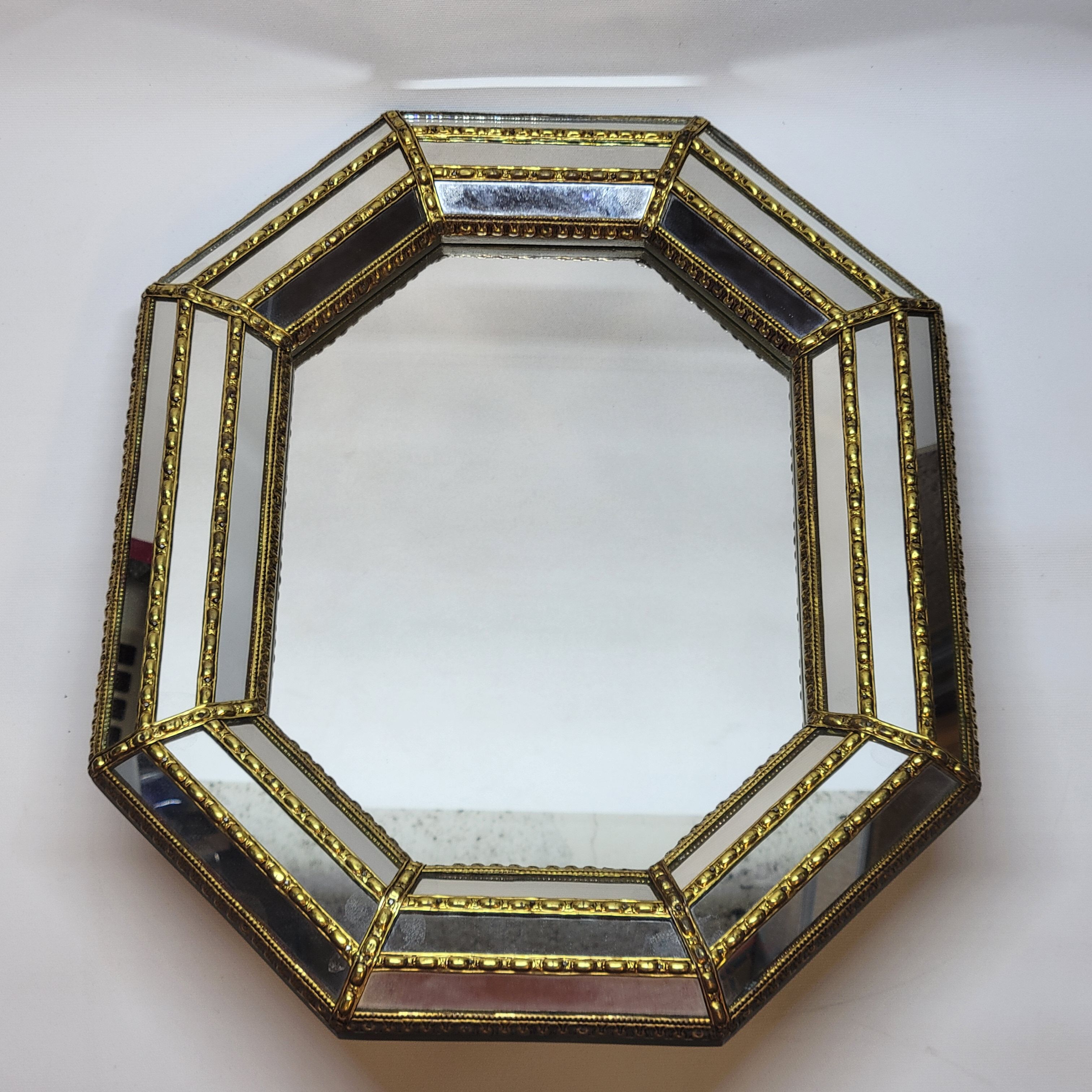 Miroir Mural Octogonal A Facettes Orné De Laiton Style Vénitien