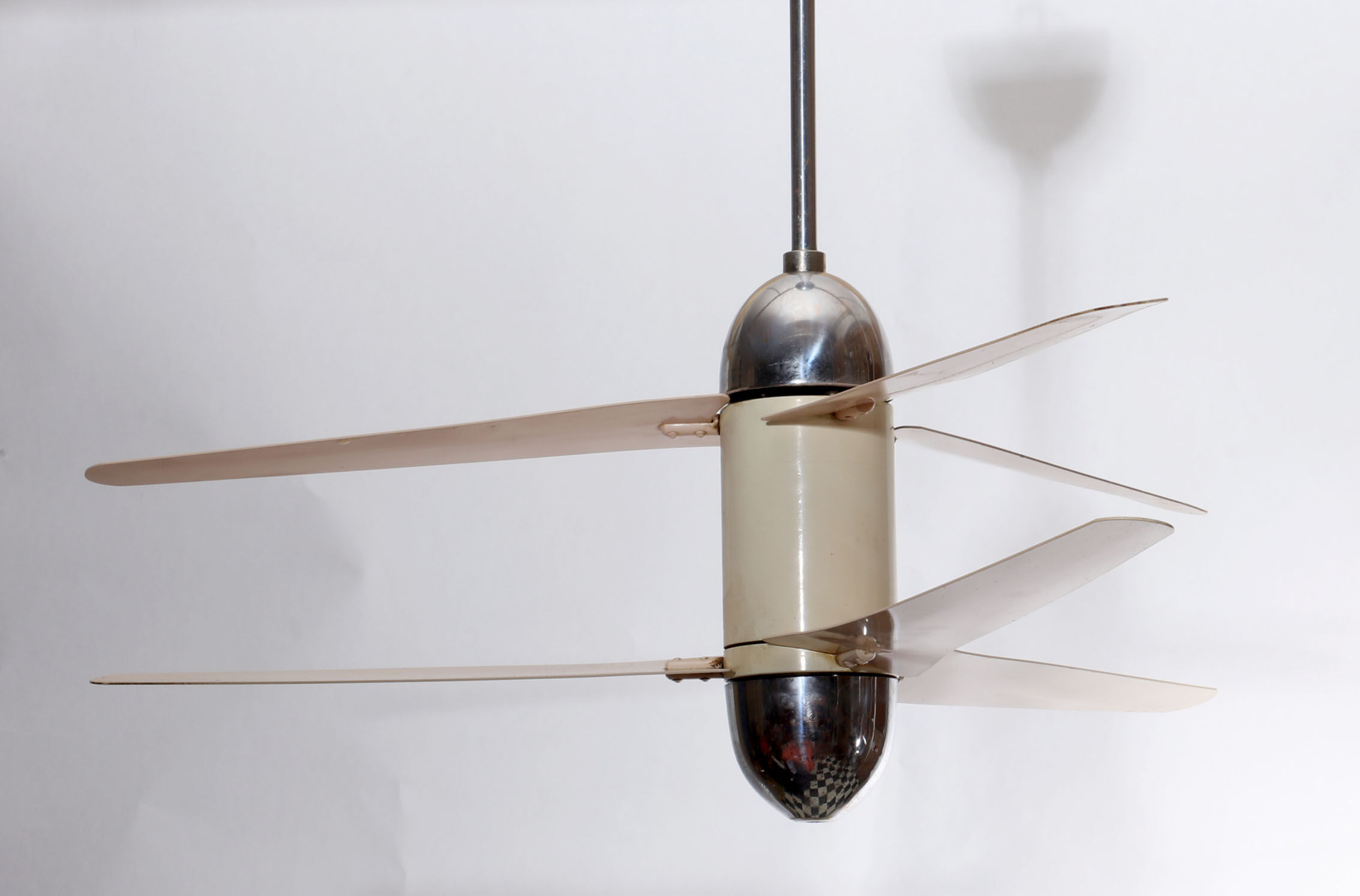 1950s ceiling fan with double-wings