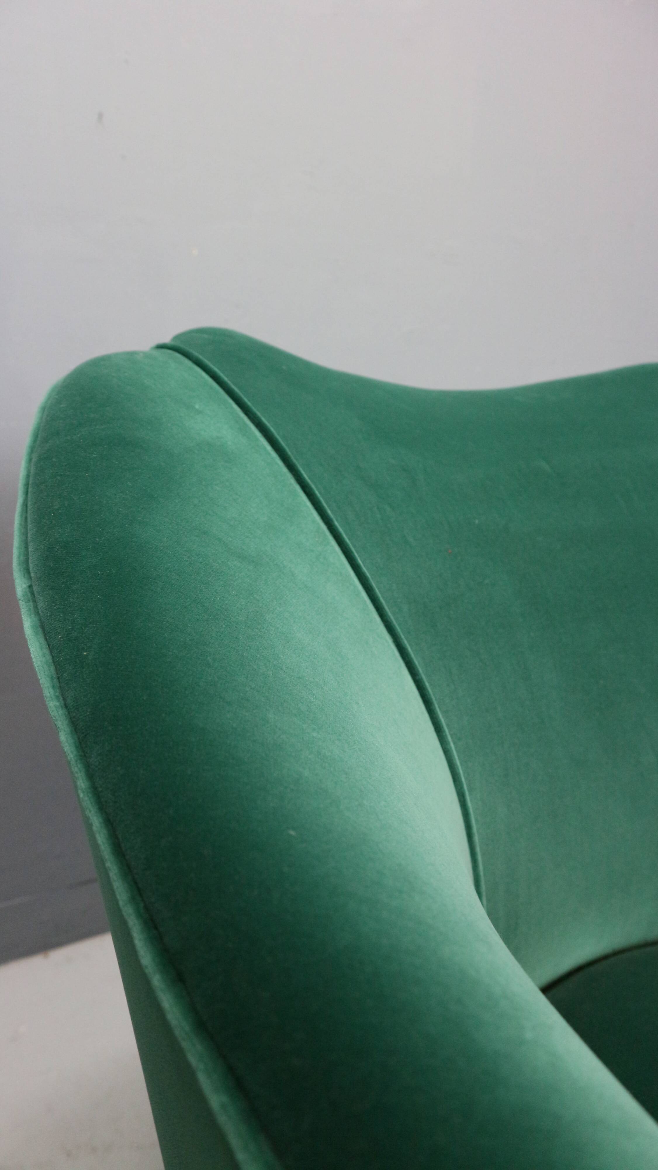 Pair of velvet armchairs Gio Ponti style