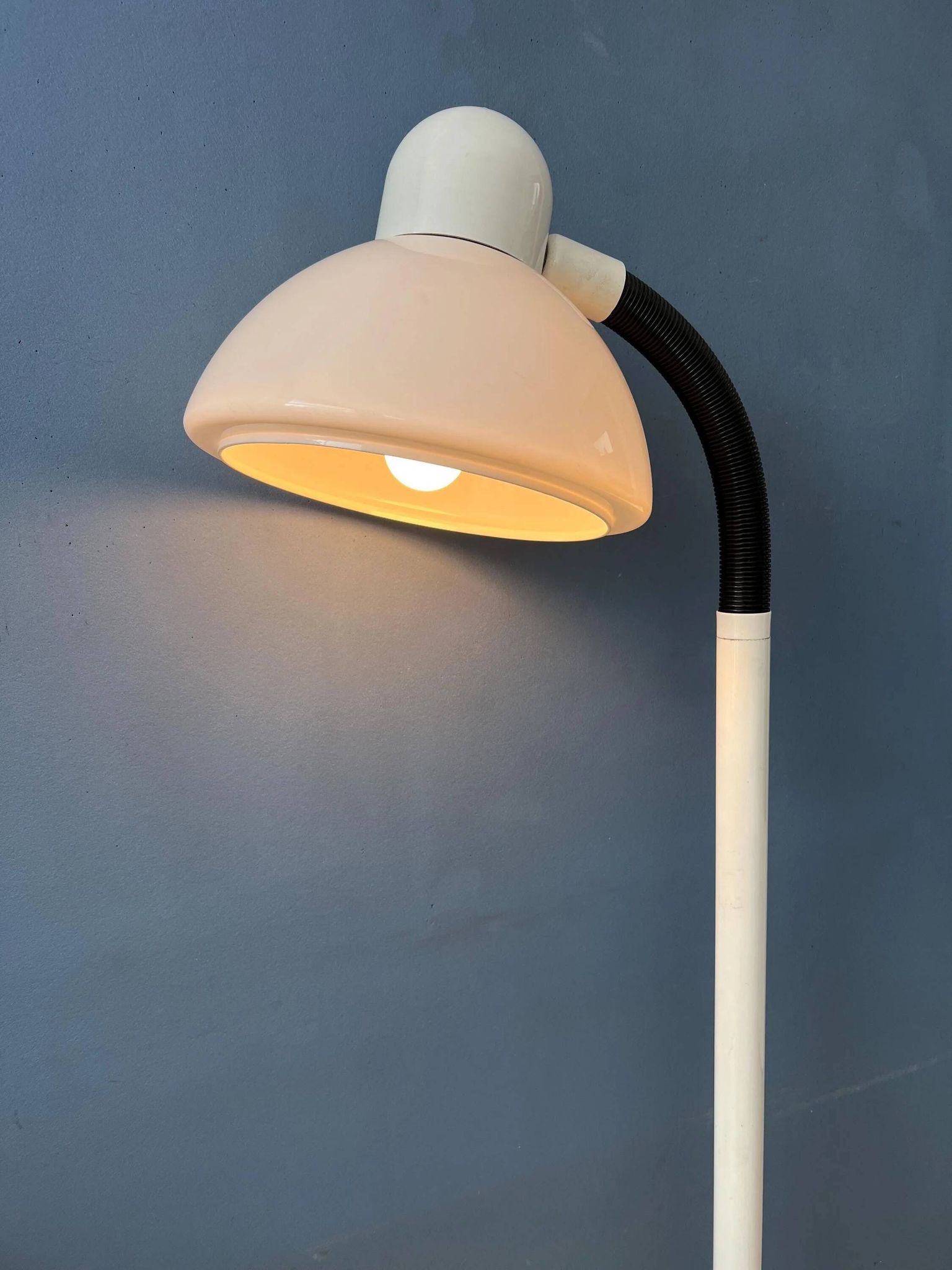 Vintage white mushroom floor lamp Dijkstra Space Age
