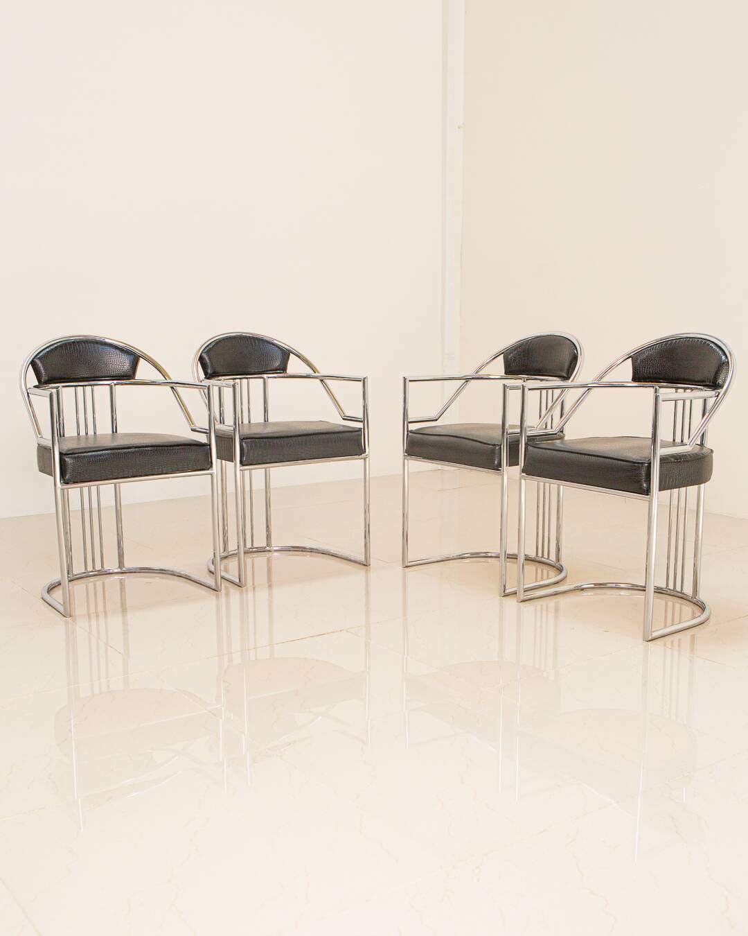 4 Italian chairs in imitation crocodile leather from the 80s