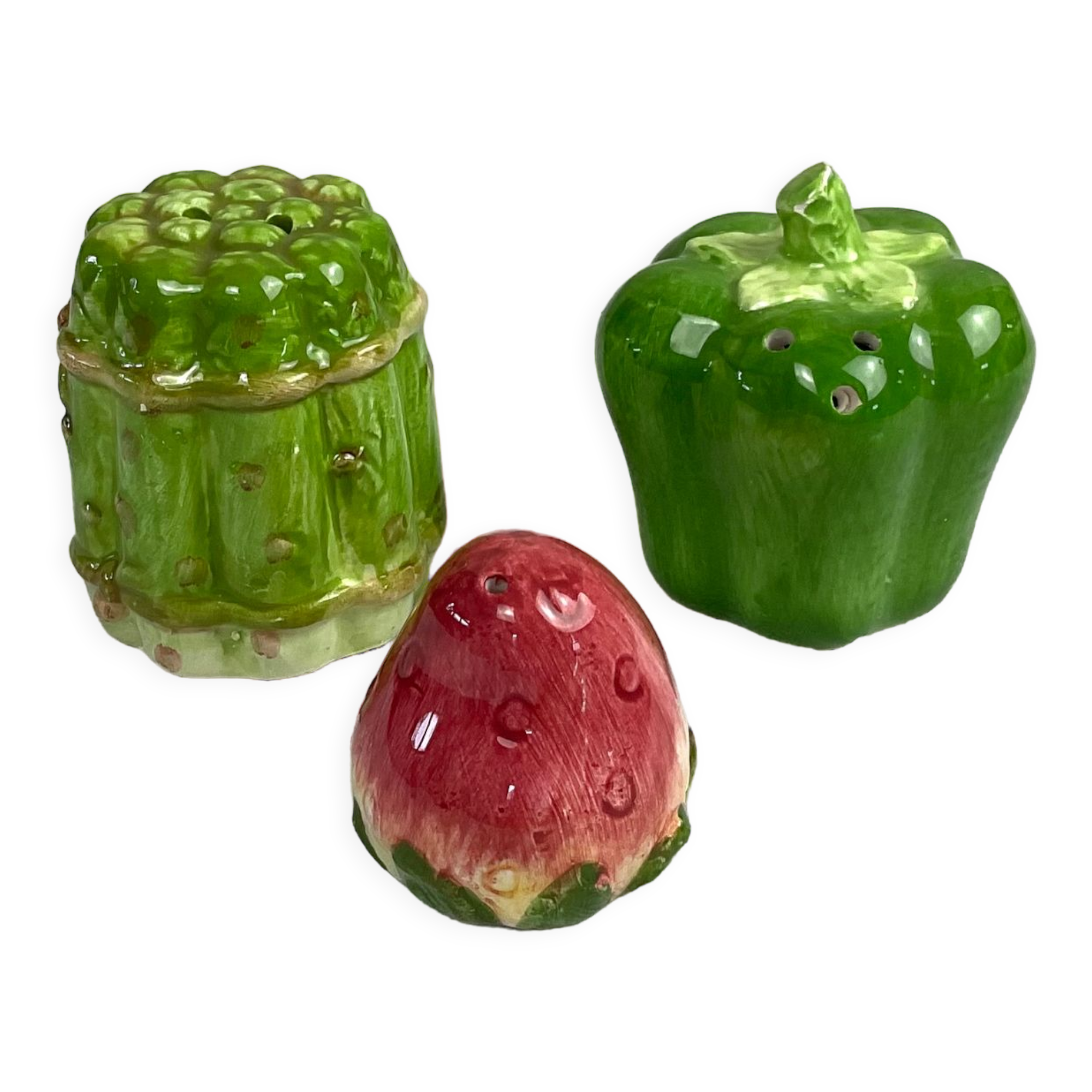 Salt shaker and pepper shaker