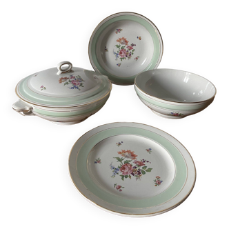 Lot of 4 L'Amandinoise shape pieces in mint color and flowers, 1960s