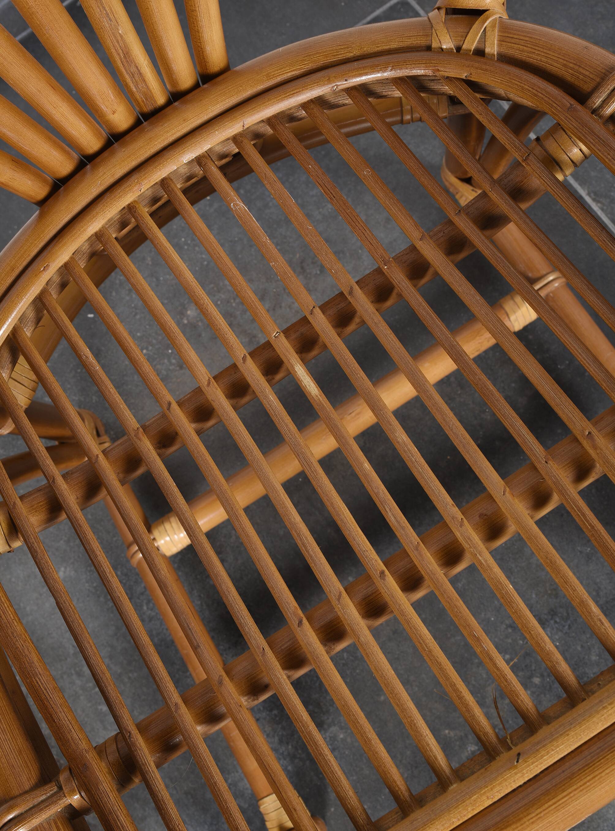 Set of 4 rattan armchairs