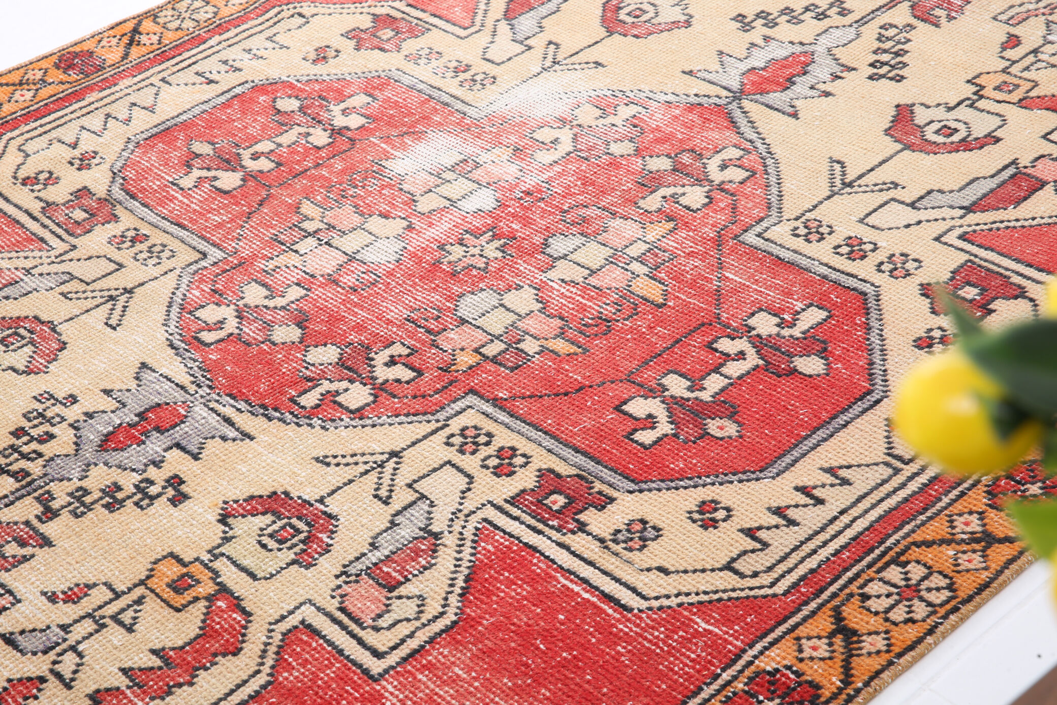 Madallion oriental vintage carpet
