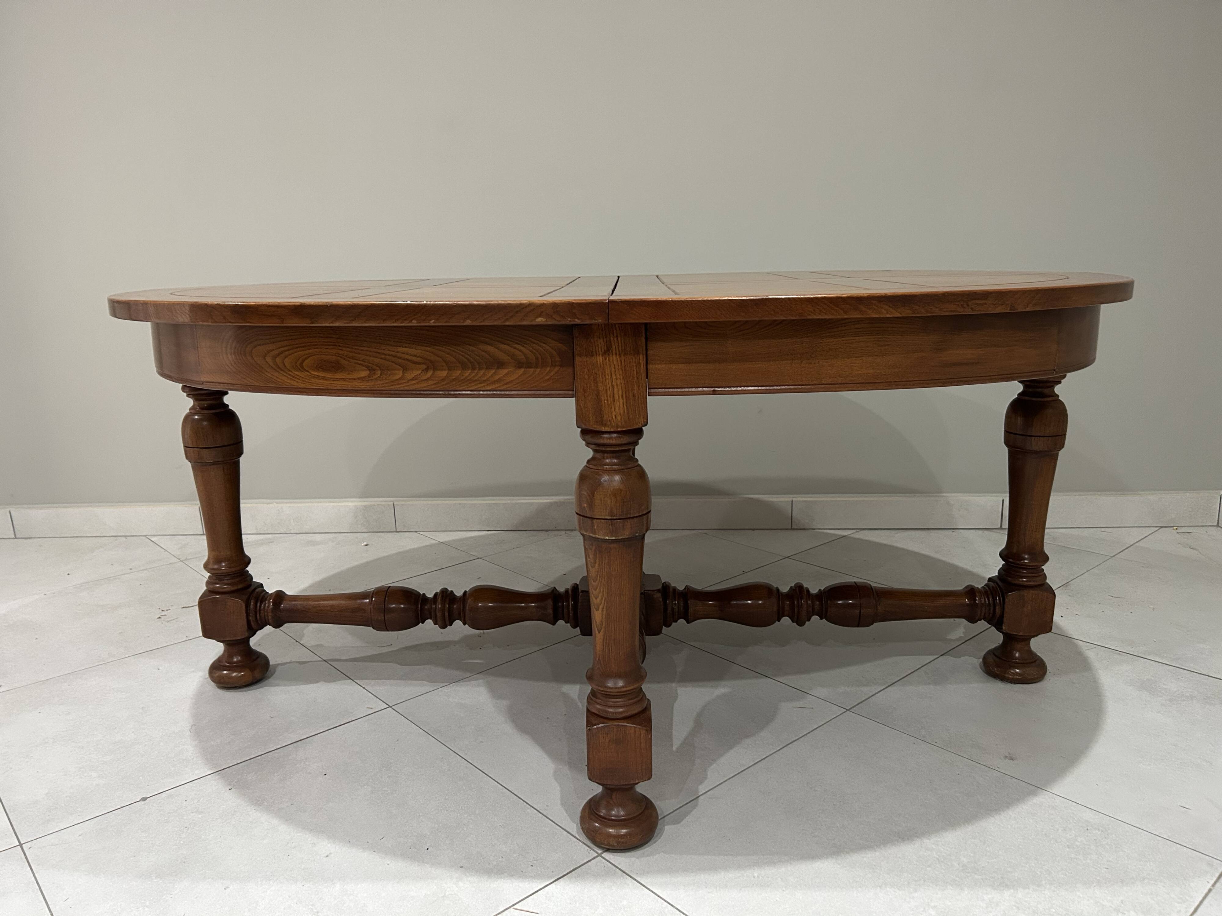 Table with extensions