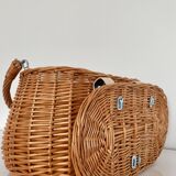 Woven wicker basket with handle