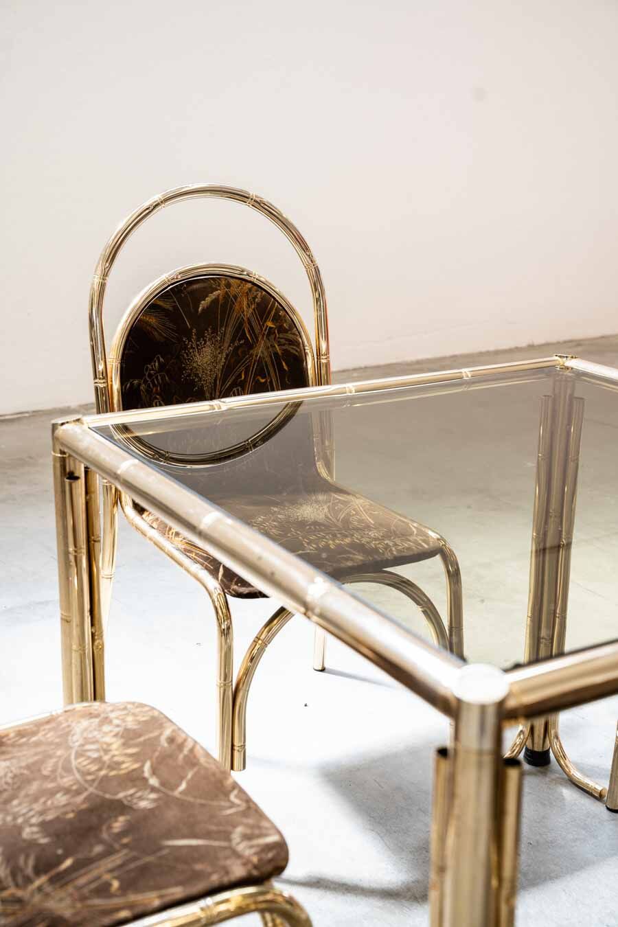 Table peinte en or et 4 chaises en tissu d'origine