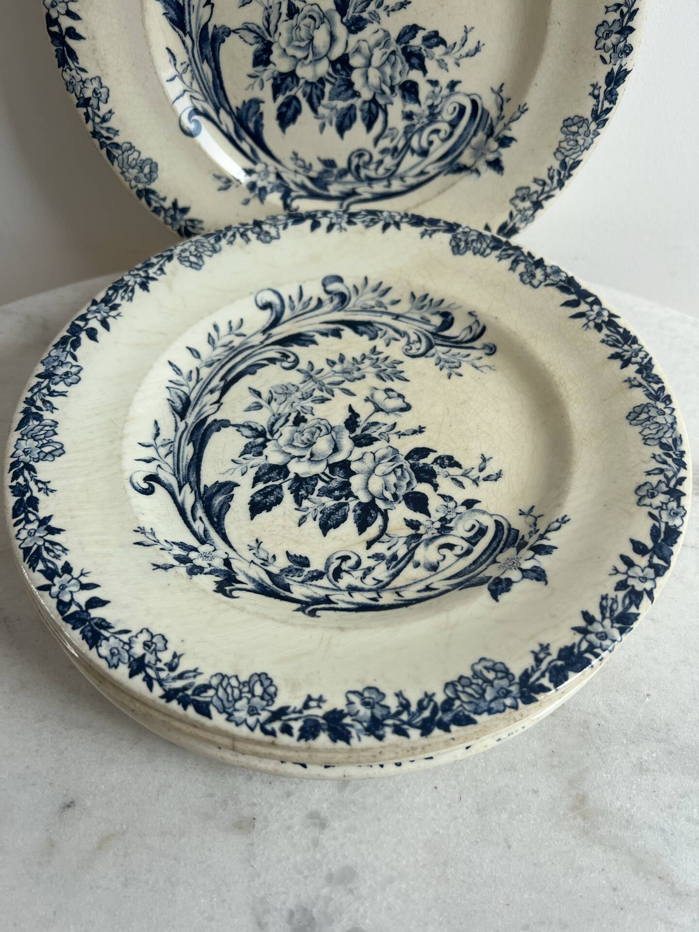 6 assiettes à dessert en terre de fer