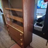 Vintage glass cabinet with 2 glass doors