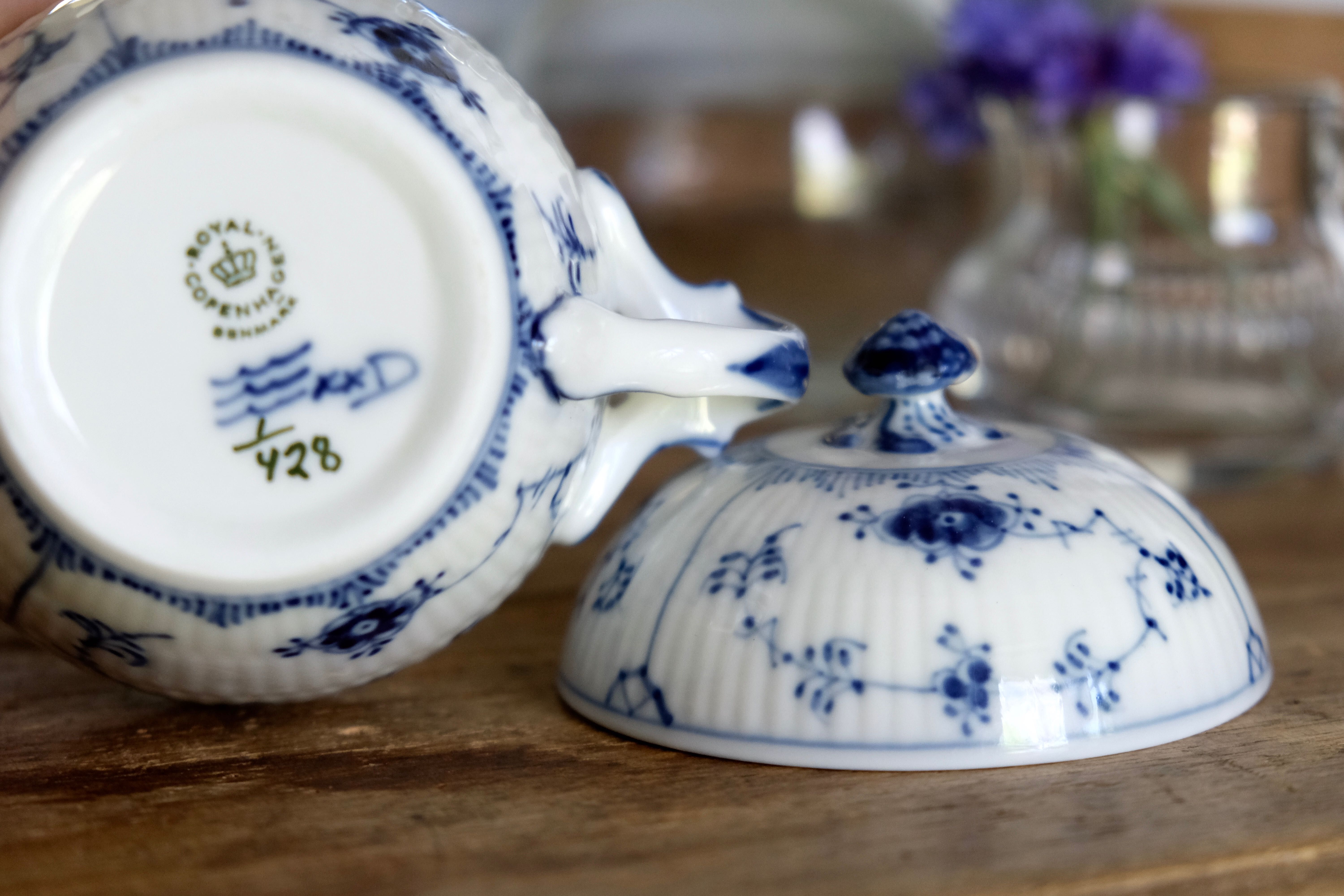 Royal Copenhagen Sugar Bowl #1/428 Blue Fluted Plain design Arnold Krog