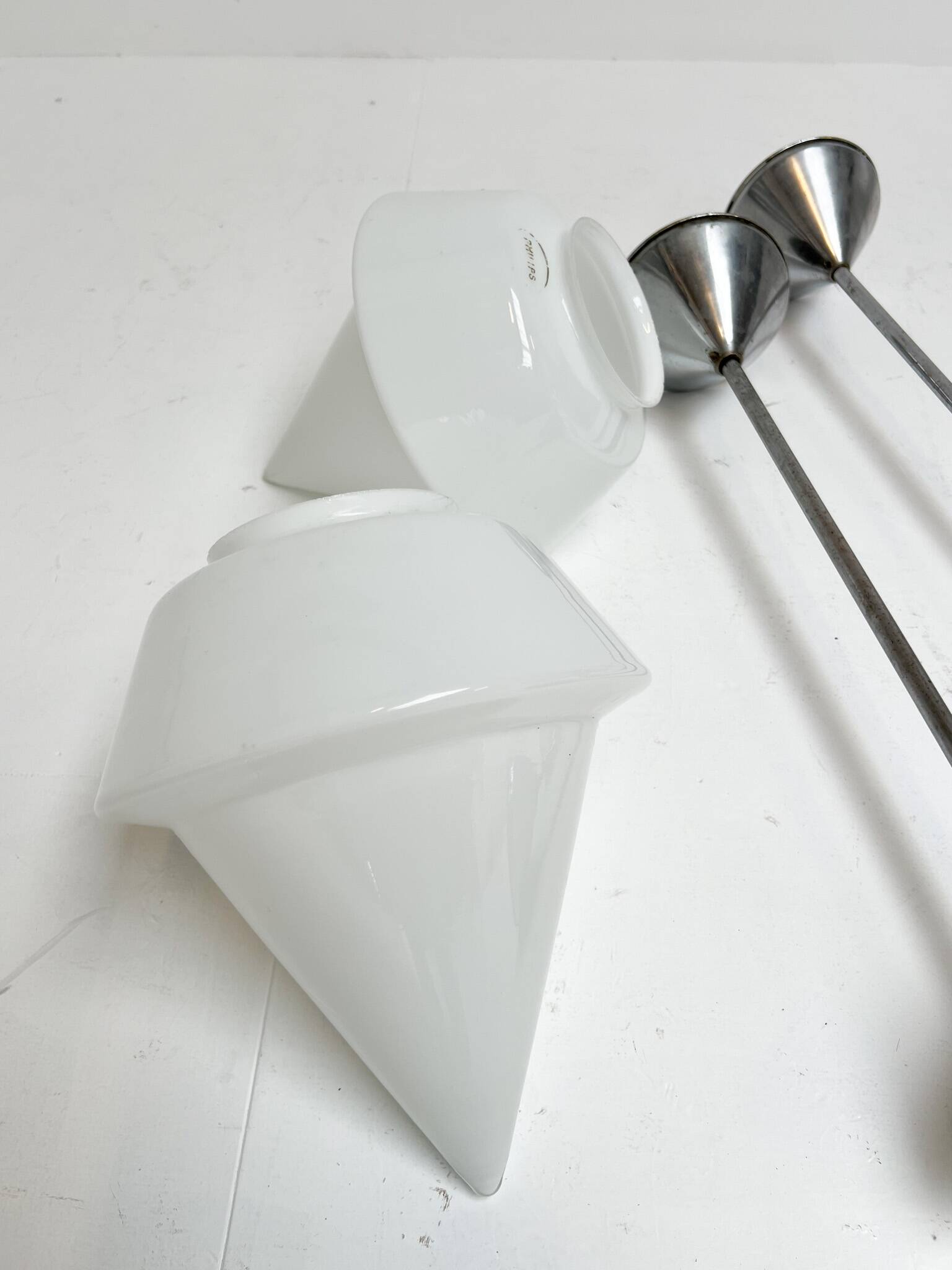 Plafonnier Philips en verre opale, années 1960