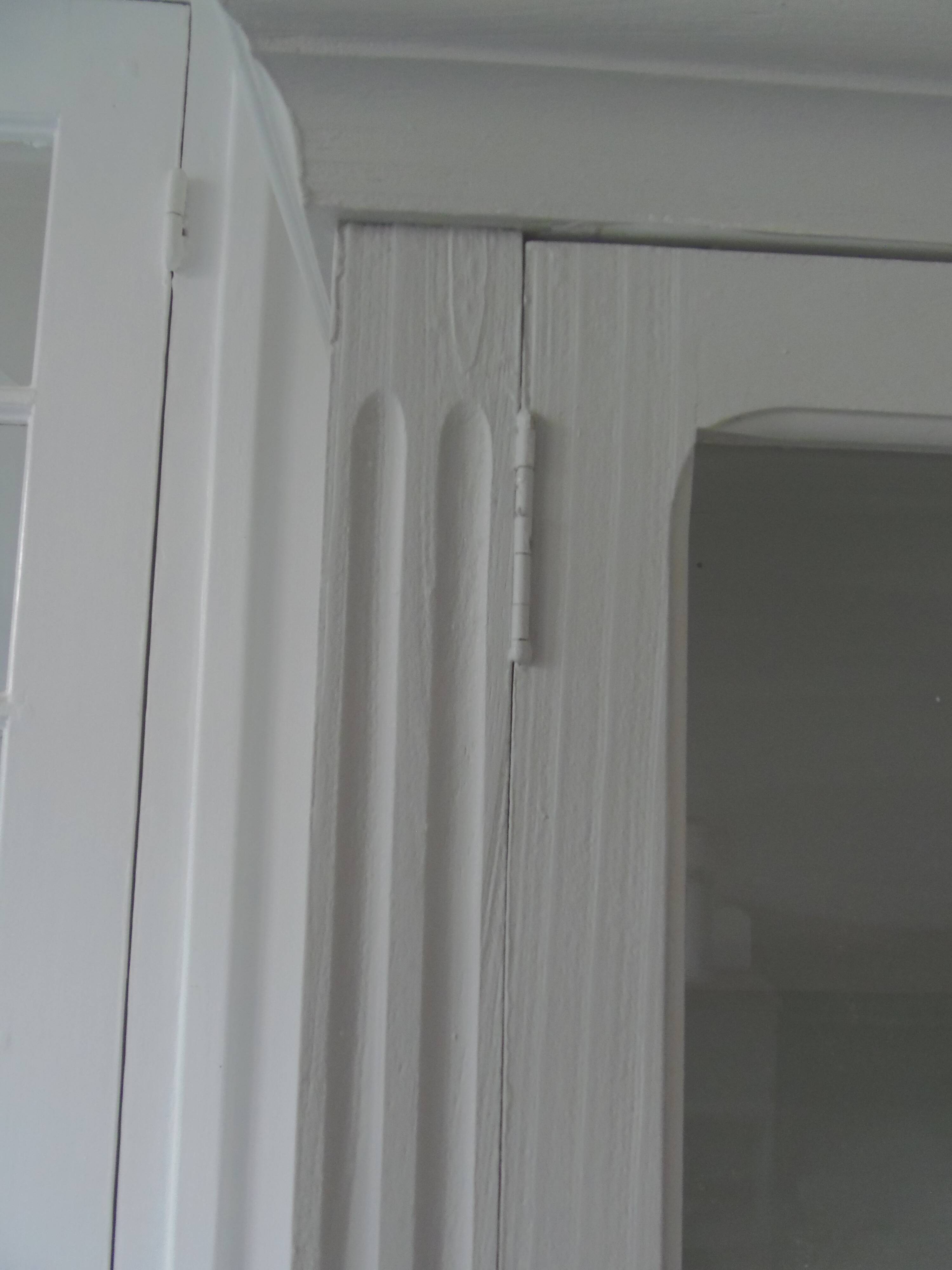 Display case 2 bodies patinated pearl gray waxed finish.