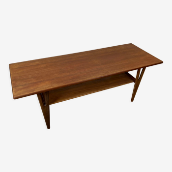 Table basse scandinave vintage en teck avec pieds fuseaux, années 60