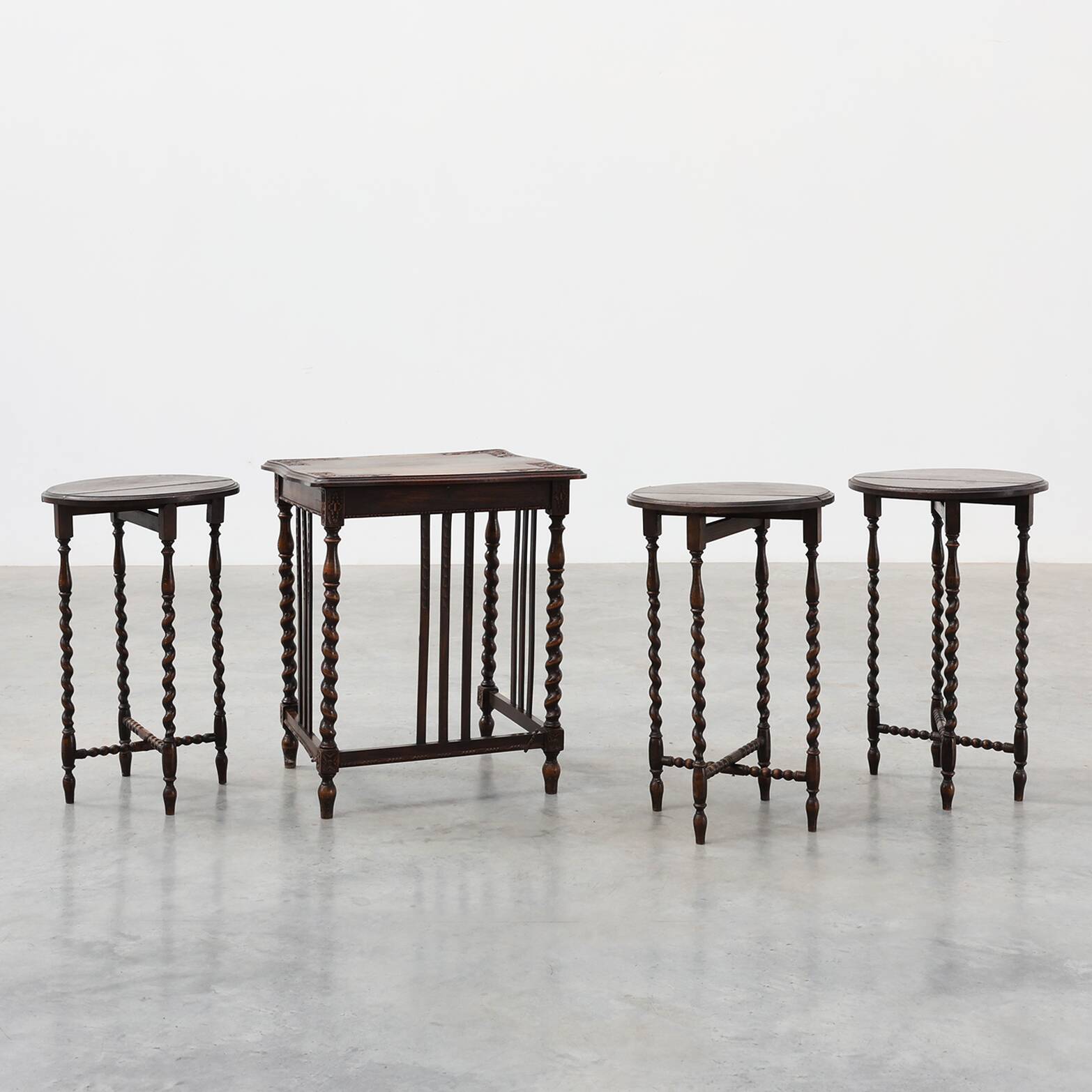 Set of Four Oak Barley Twist Nesting Tables, England, circa 1900n