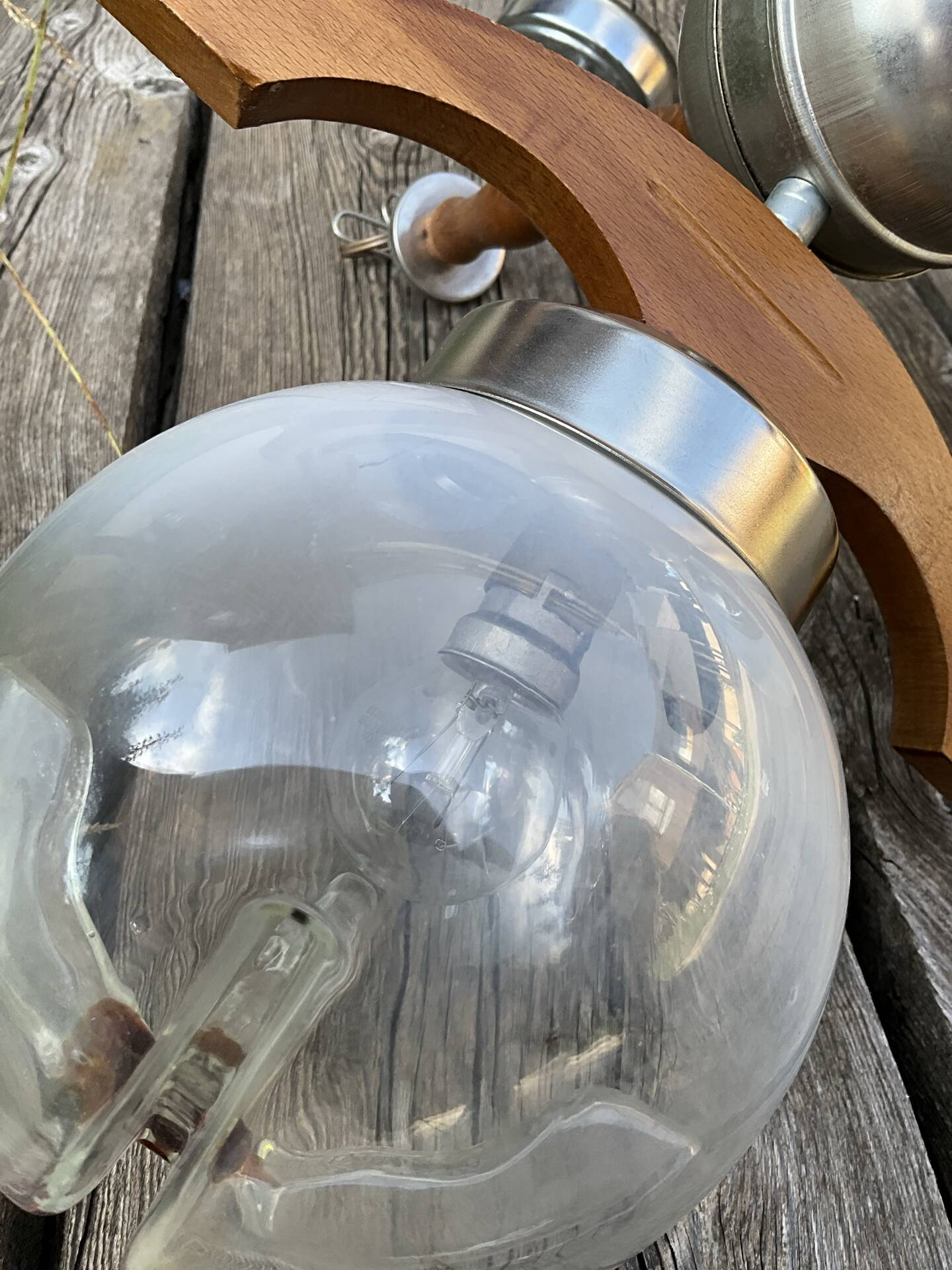 Exceptional Space Age / Mid-Century suspension chandelier, 3 concave globes.