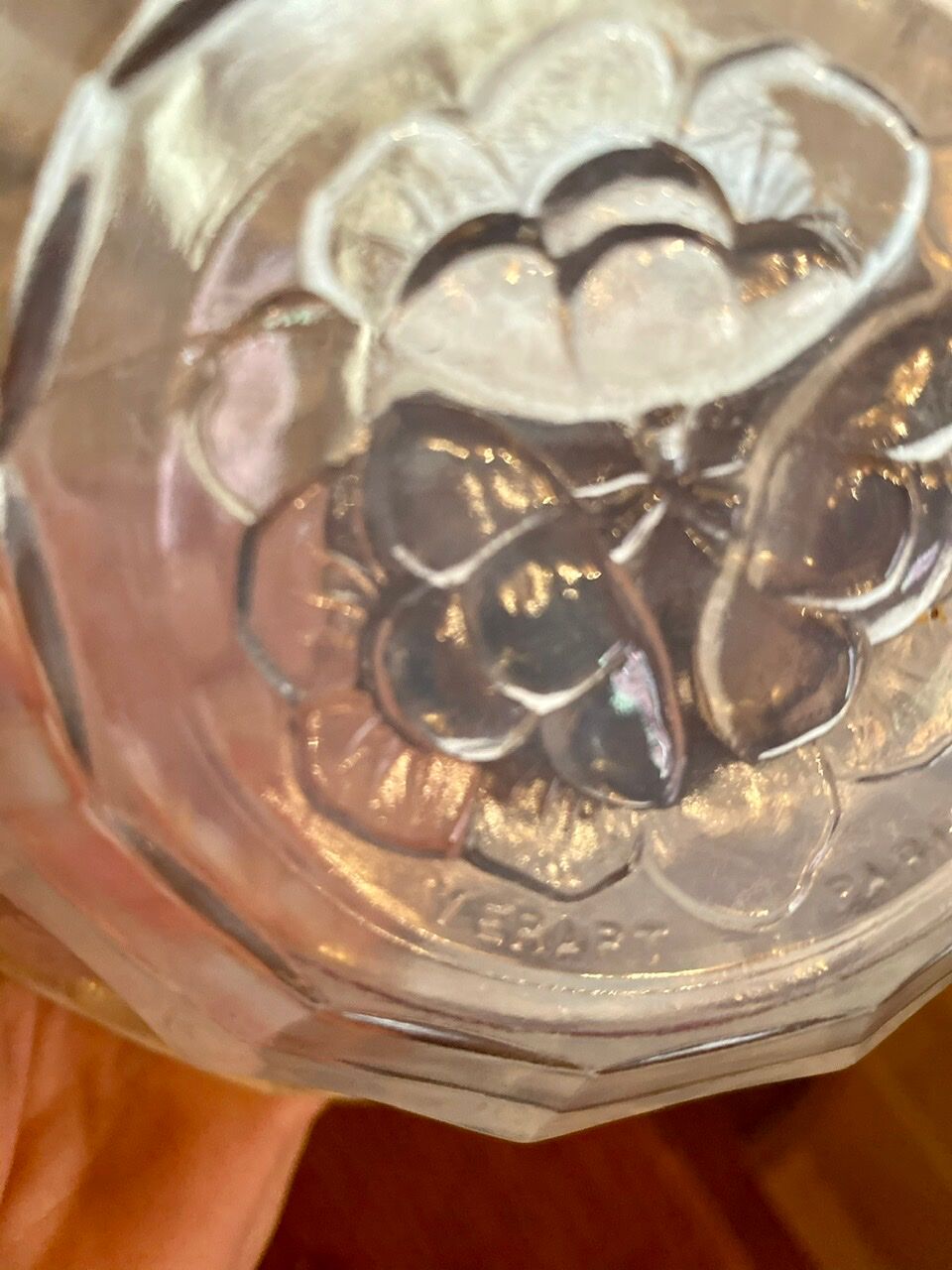 Opalescent glass cup by Verart Paris Numbered 543